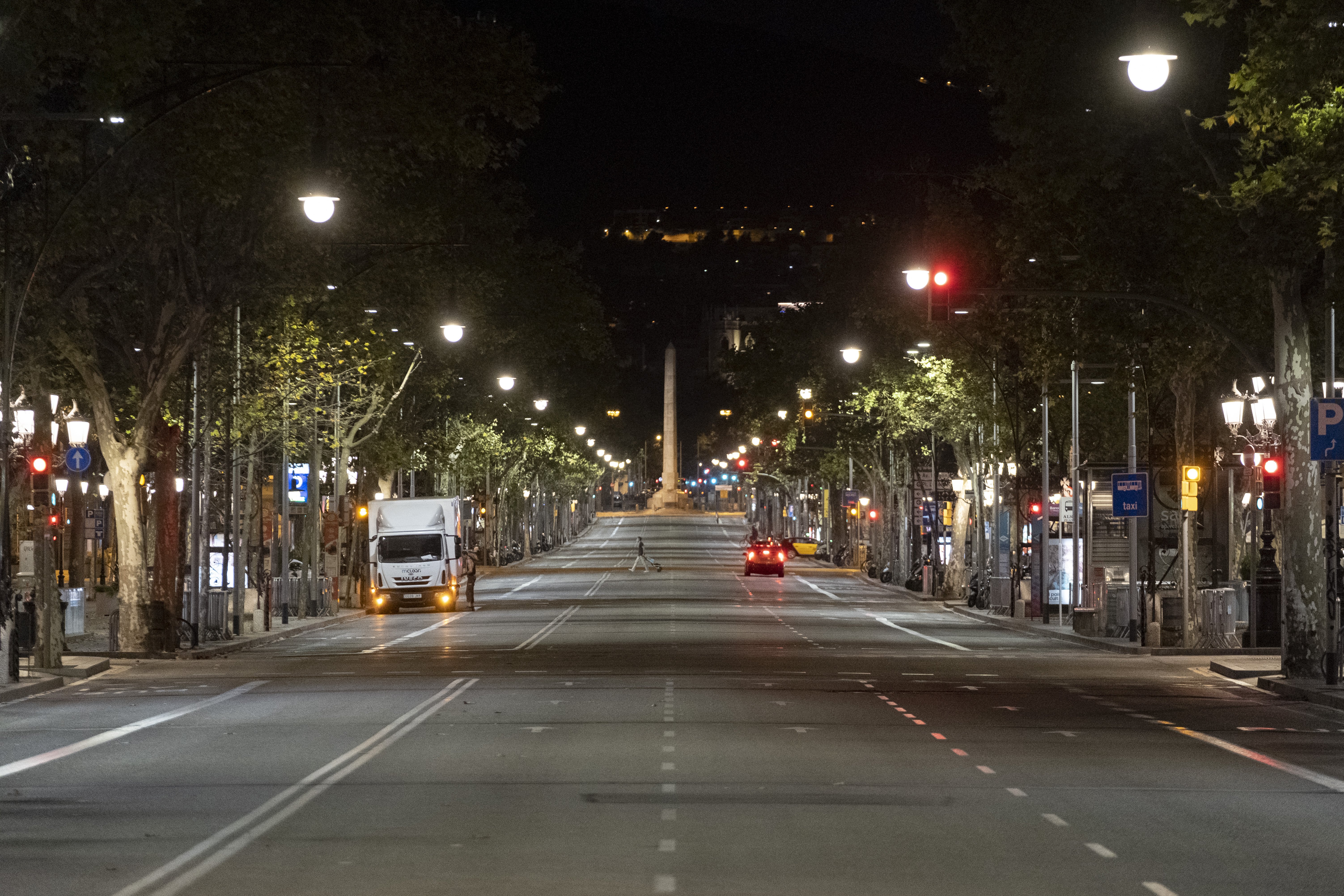Toque de queda en Barcelona, vacía, coronavirus, noche - Carlos Baglietto