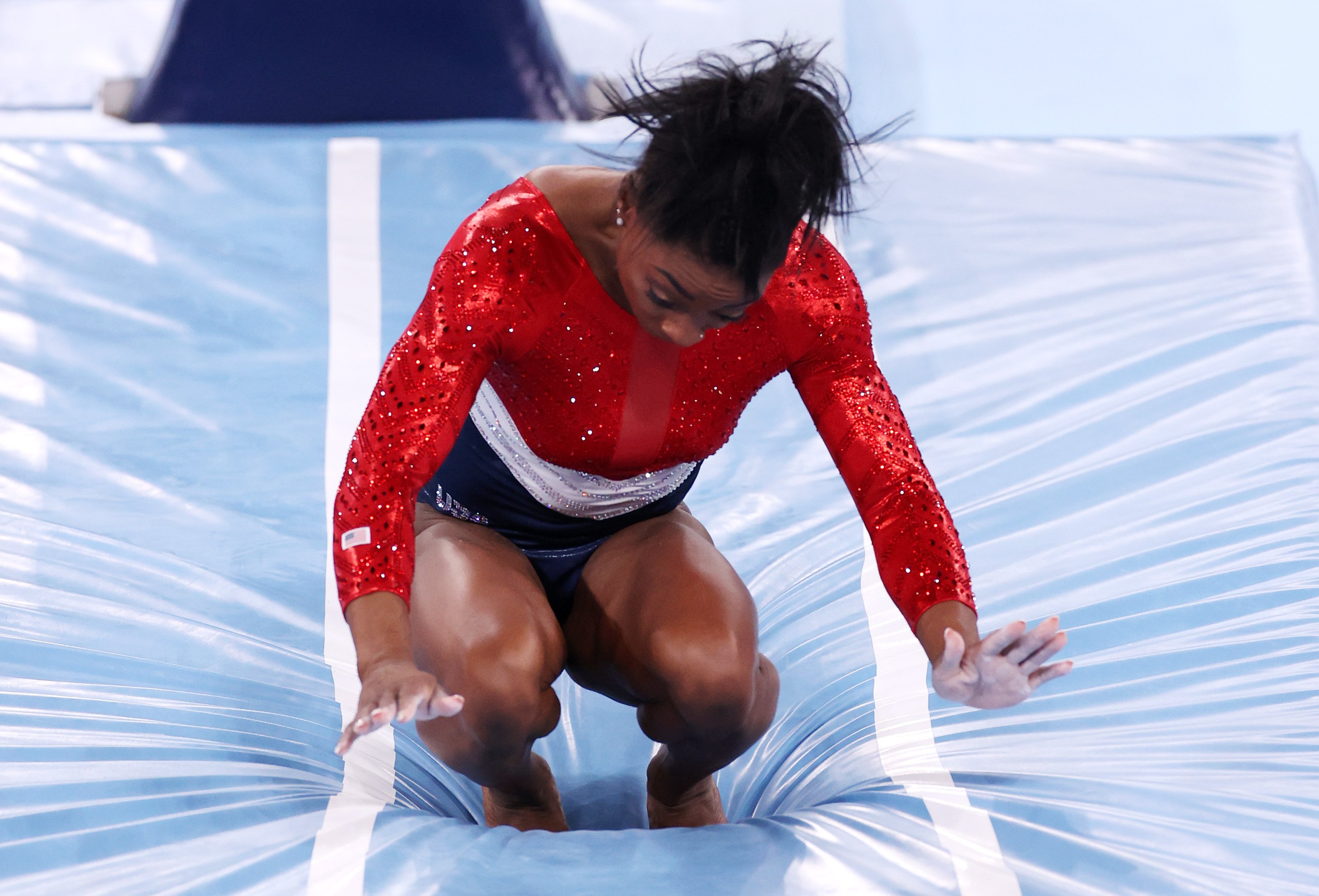 Drama a Tòquio: Simone Biles es retira de la prova per equips