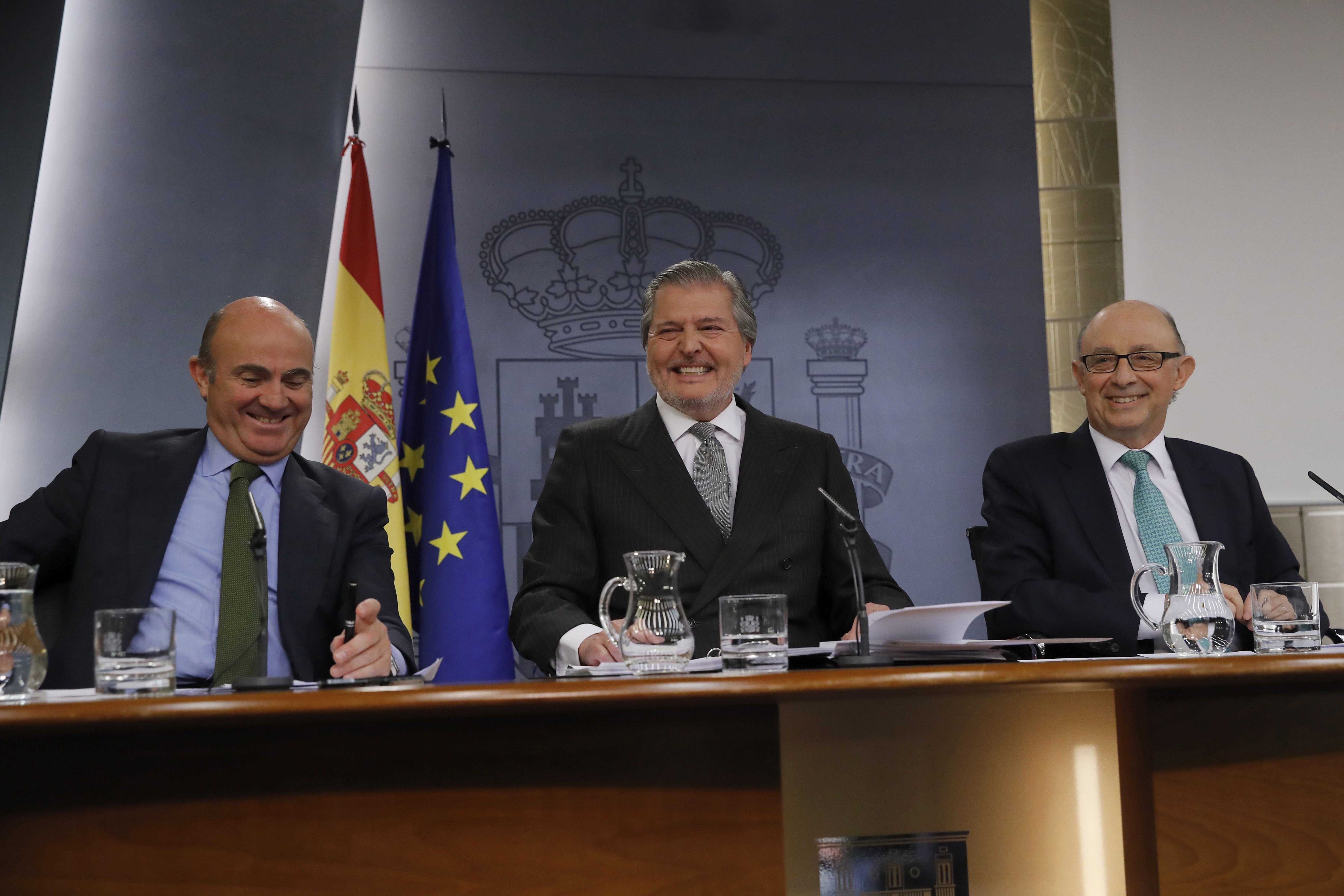 De Vigo dice que la oposición "sobreactúa" con la corrupción