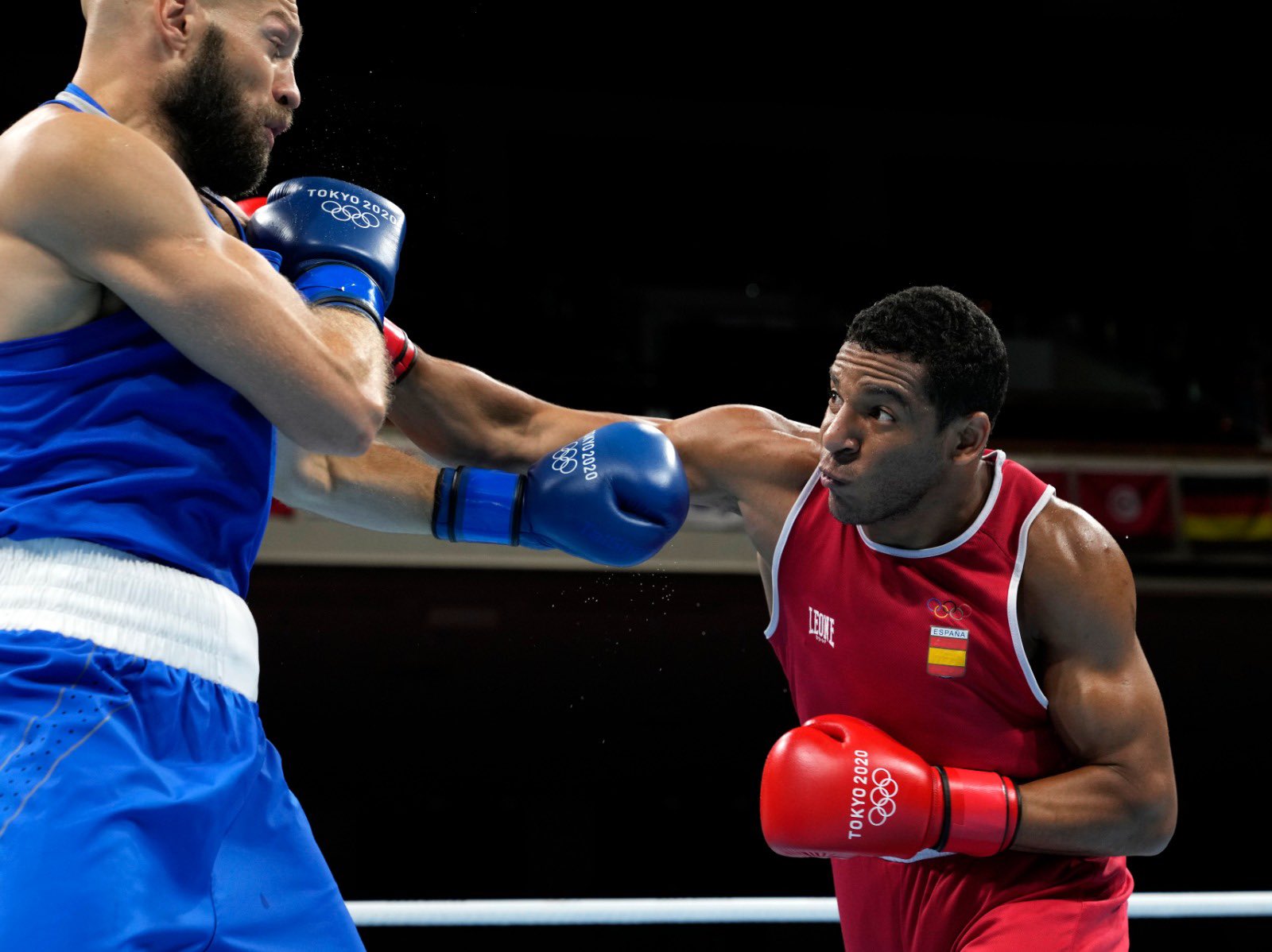 Insulto homófobo en el combate del español Emmanuel Reyes en Tokio