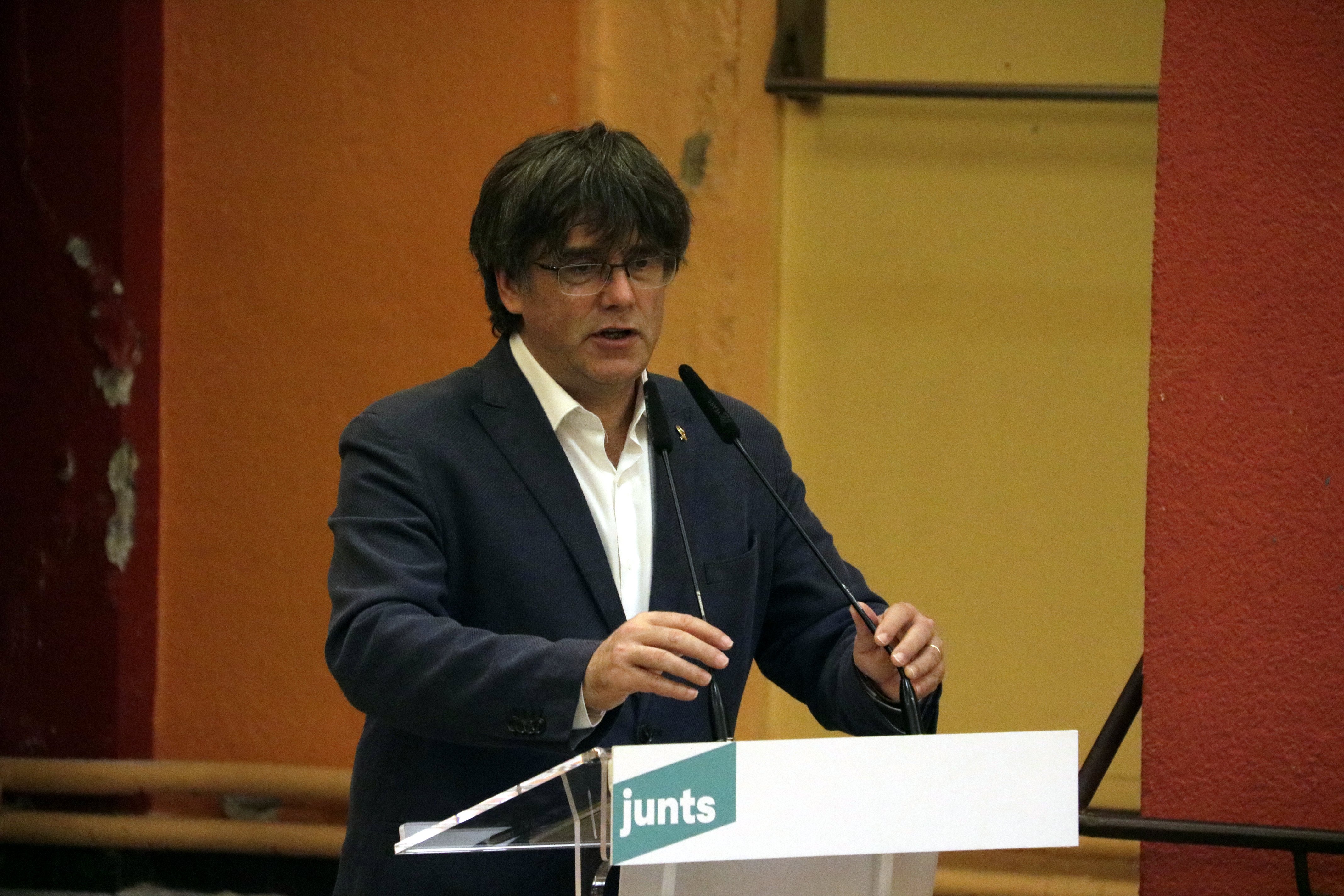 Puigdemont carrega contra el 'New York Times': "La democràcia se'n ressent"