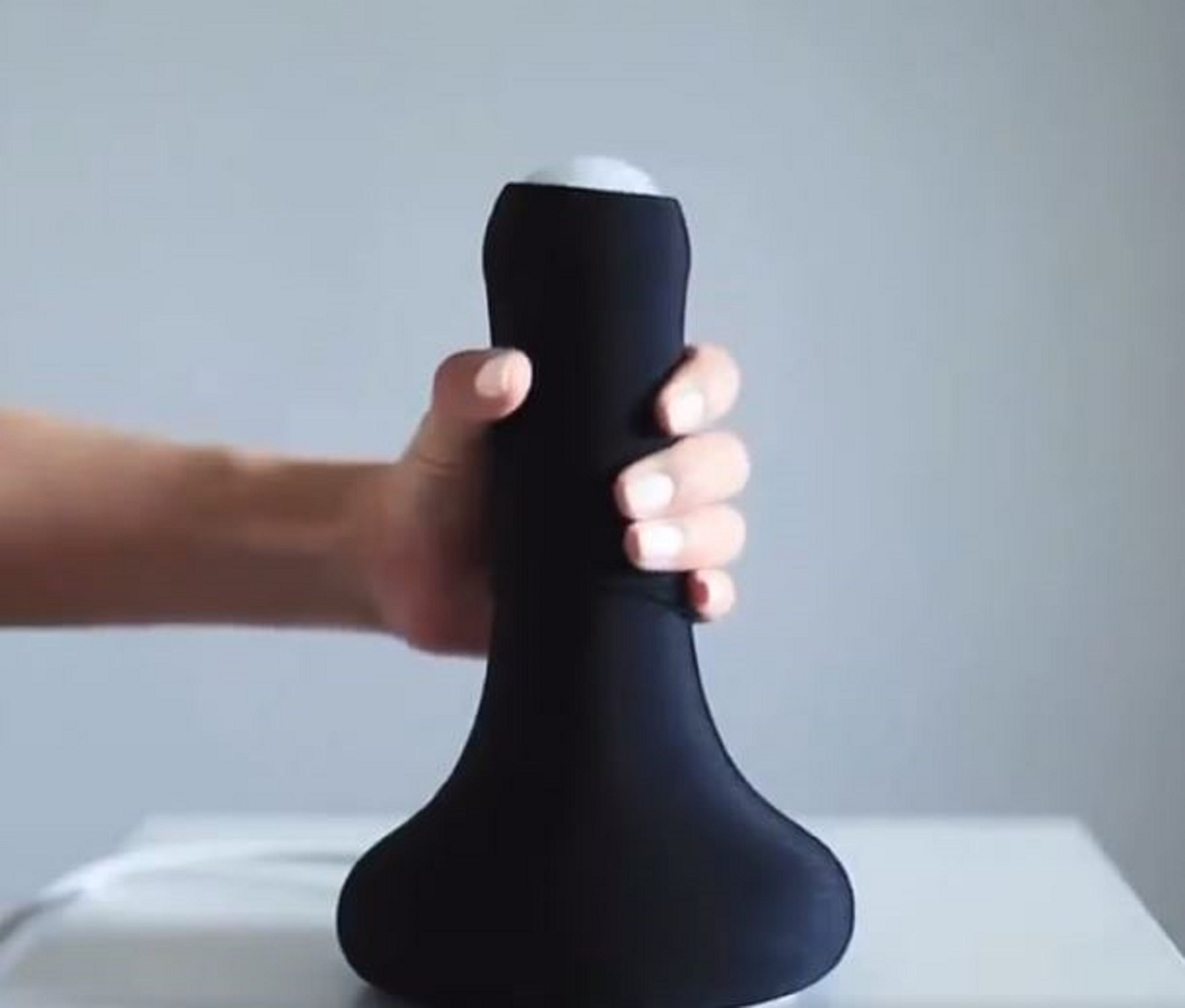La falsa lámpara con forma de pene de Ikea que ya es viral: así es 'Strühjala'