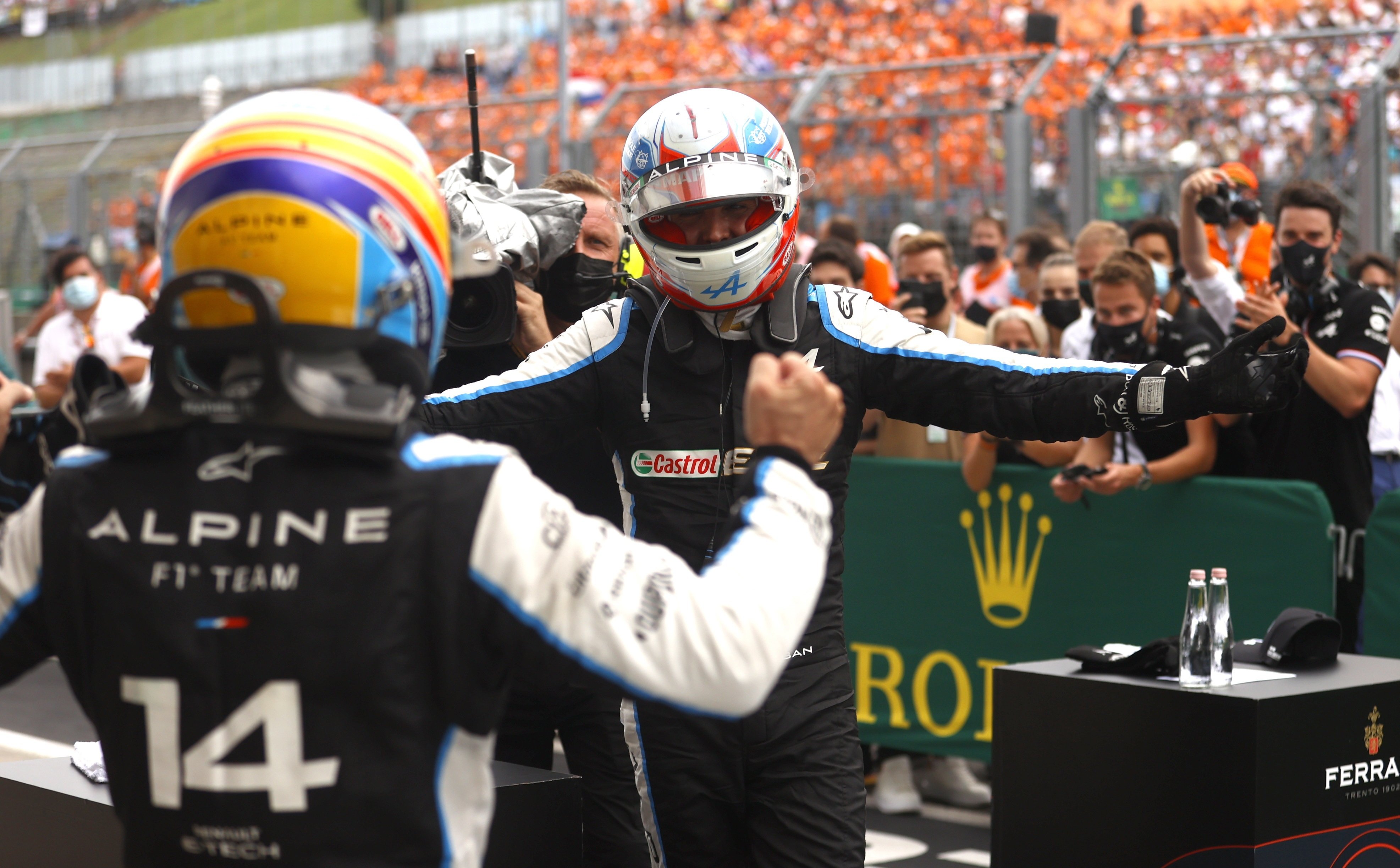 Ocon gana mientras Alonso y Hamilton regalaron un duelo antológico en Hungría