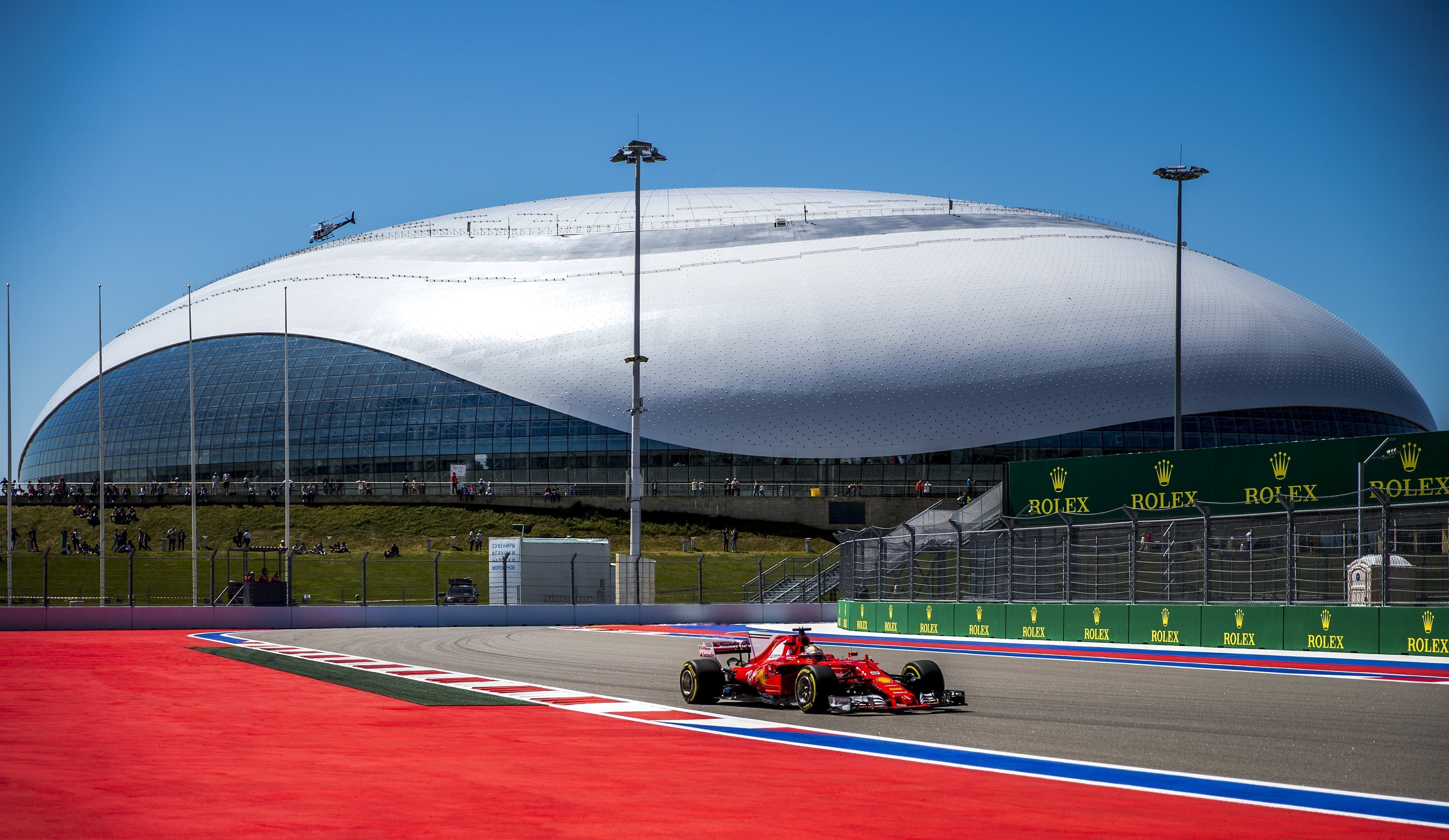 Vettel trenca la monotonia de Mercedes a la pole