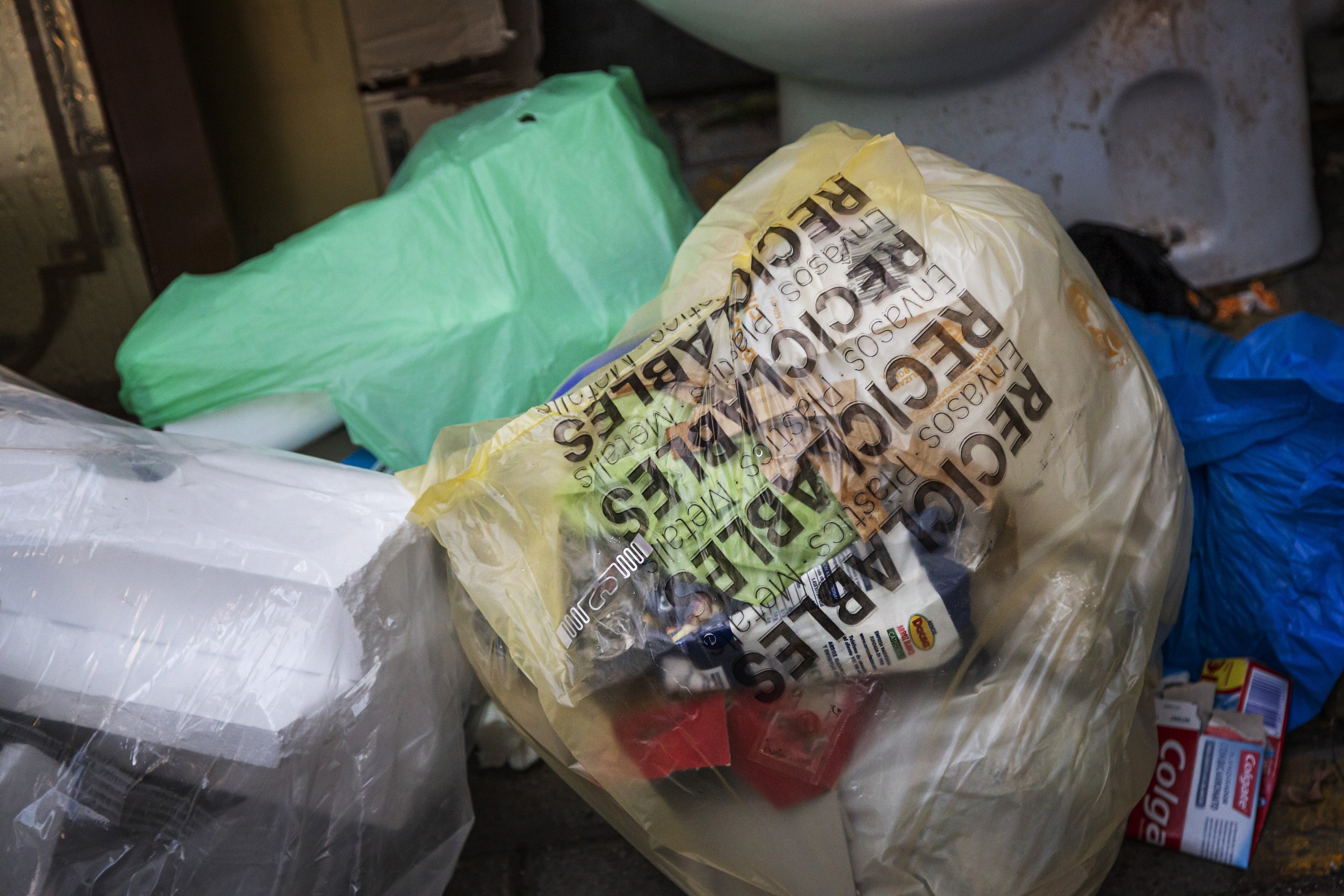 Bosses reciclables i amb xip identificatiu