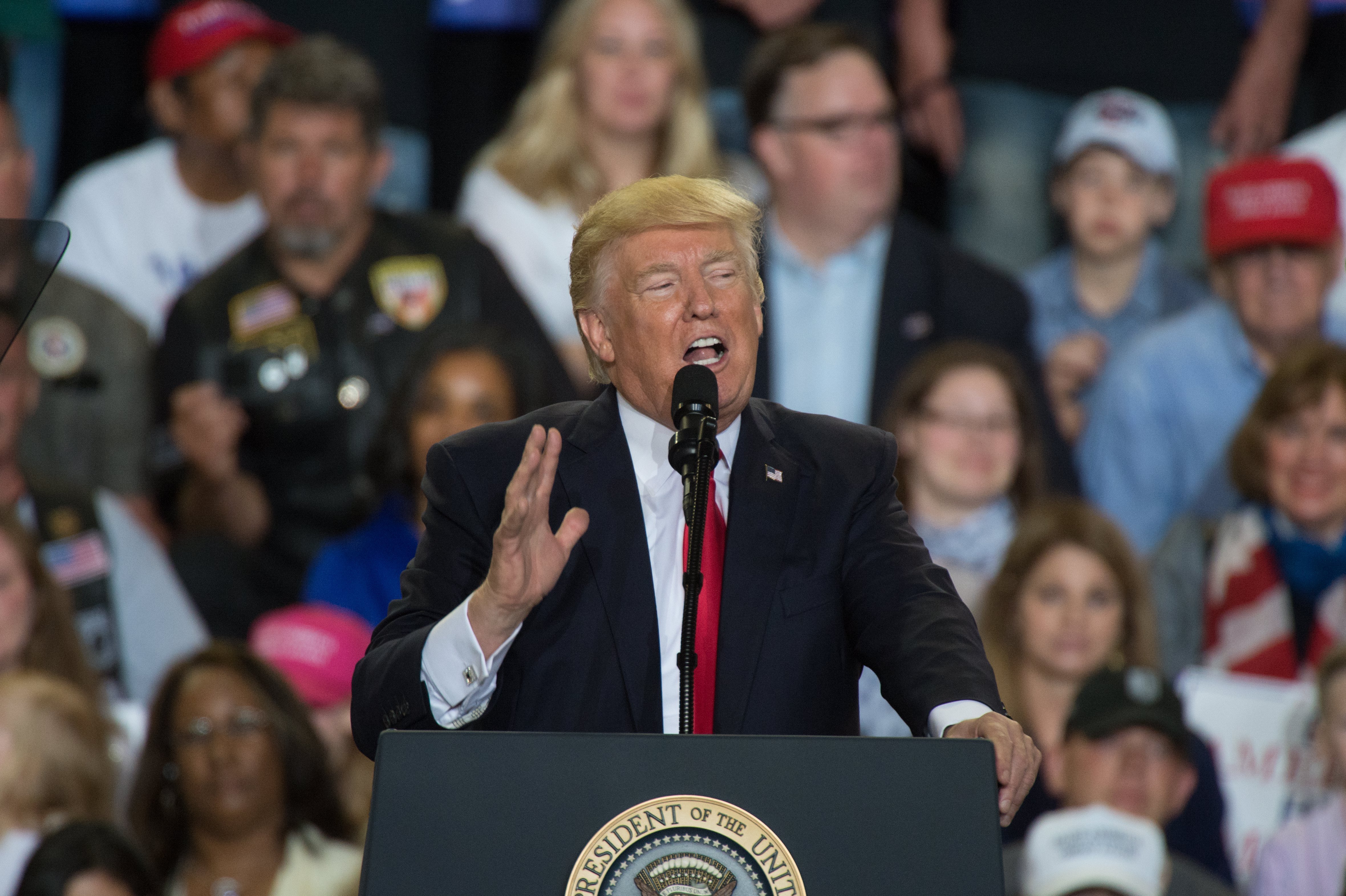 Trump planta la premsa per celebrar els seus 100 dies a la Casa Blanca