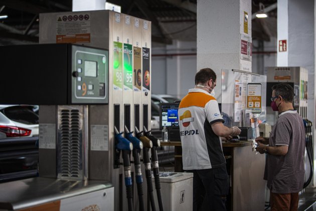 GASOLINERA REPSOL - Montse Giralt