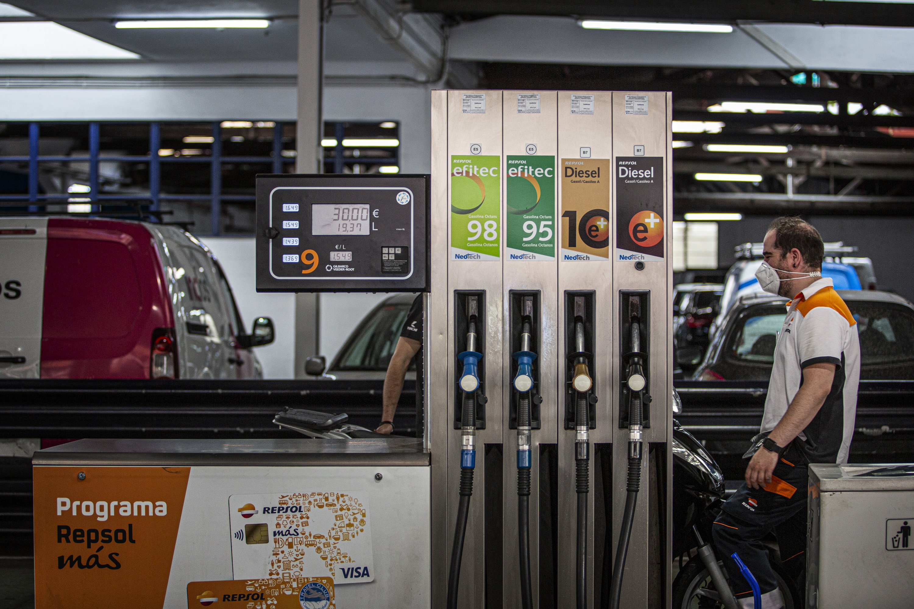 El preu del gas natural per a vehicles es dispara un 100% en només una setmana