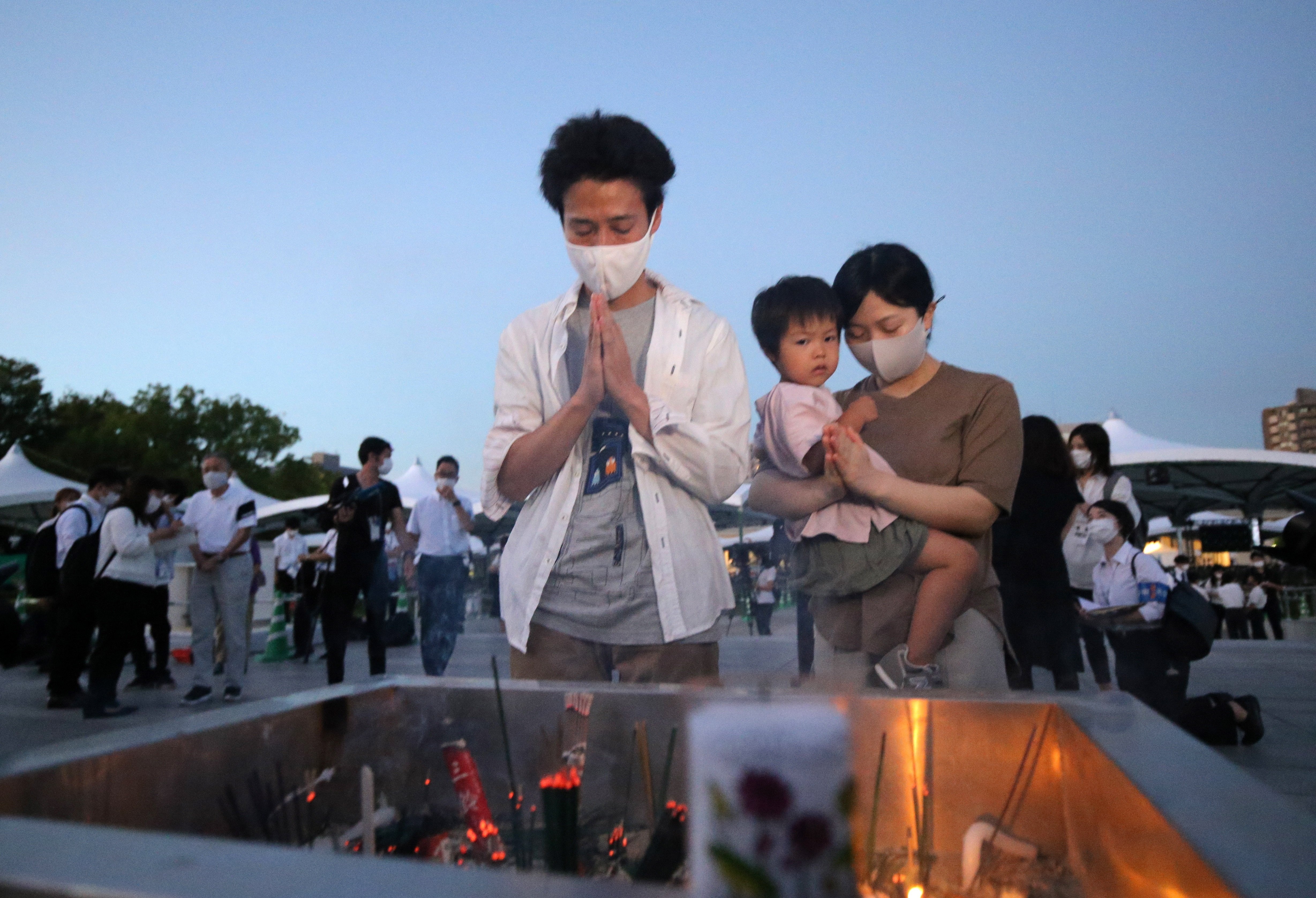 Japón conmemora el aniversario de la bomba de Hiroshima entre críticas al COI