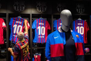 Hay una marca que quiere quitarle a Nike la camiseta del Barça con una oferta millonaria a Joan Laporta