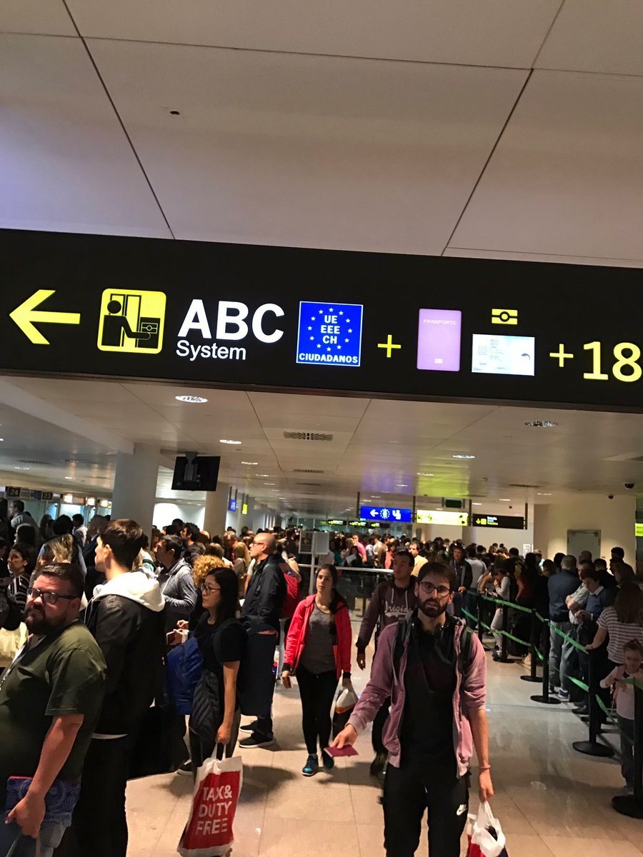 [VIDEO] Las consecuencias de la falta de suficientes policías en el aeropuerto en un puente