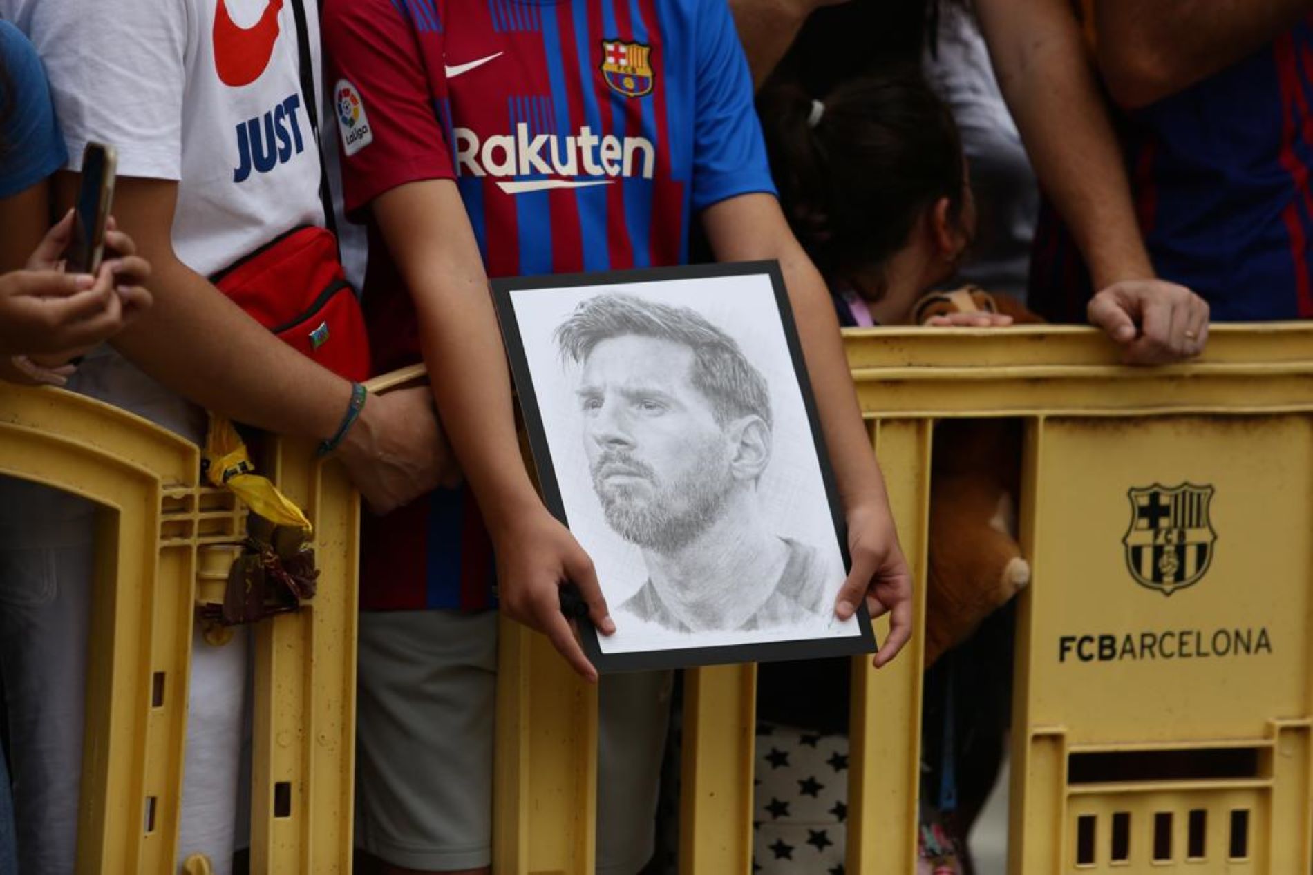 Portadas | Messi, despedida y cierre con llorera