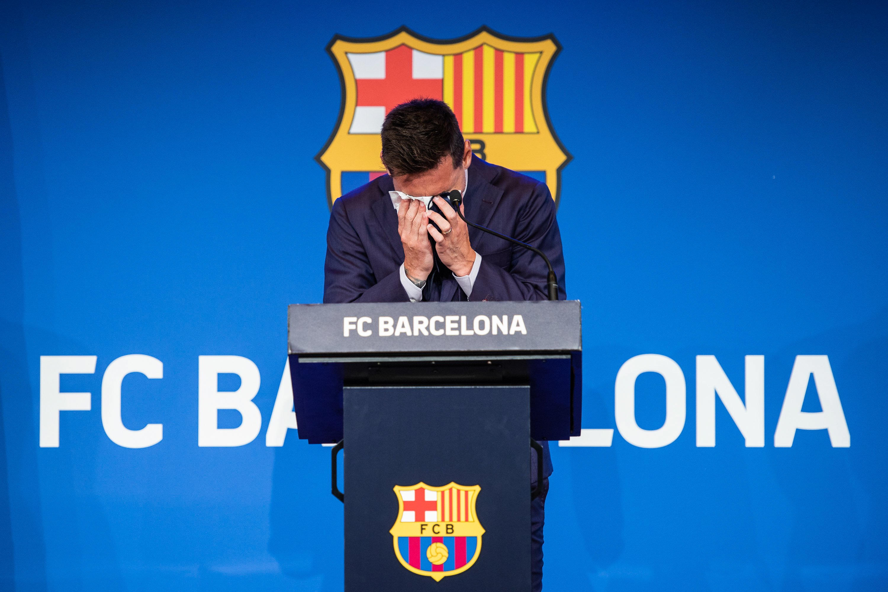 Preguntas sin respuesta y decisiones que no se entienden en el Barça
