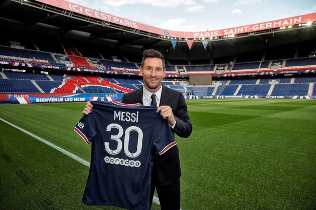 Leo Messi 30 Foto PSG