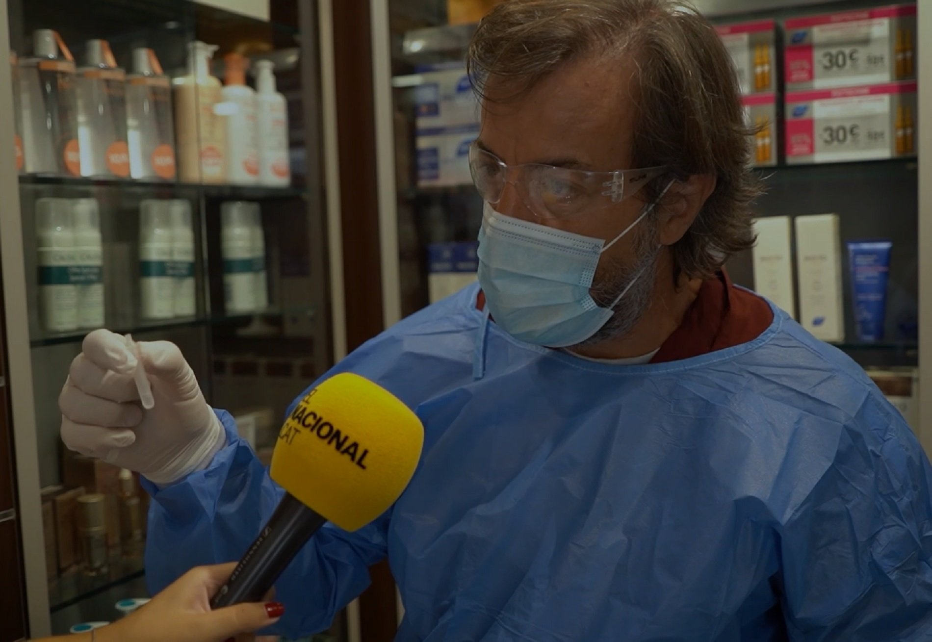 Com obtenir un test d'antígens oficial de farmàcia per anar de vacances?