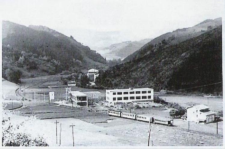 Obras de construcción de la Cooperativa Ulgor (1955). Fuente Mondragon Corporacion