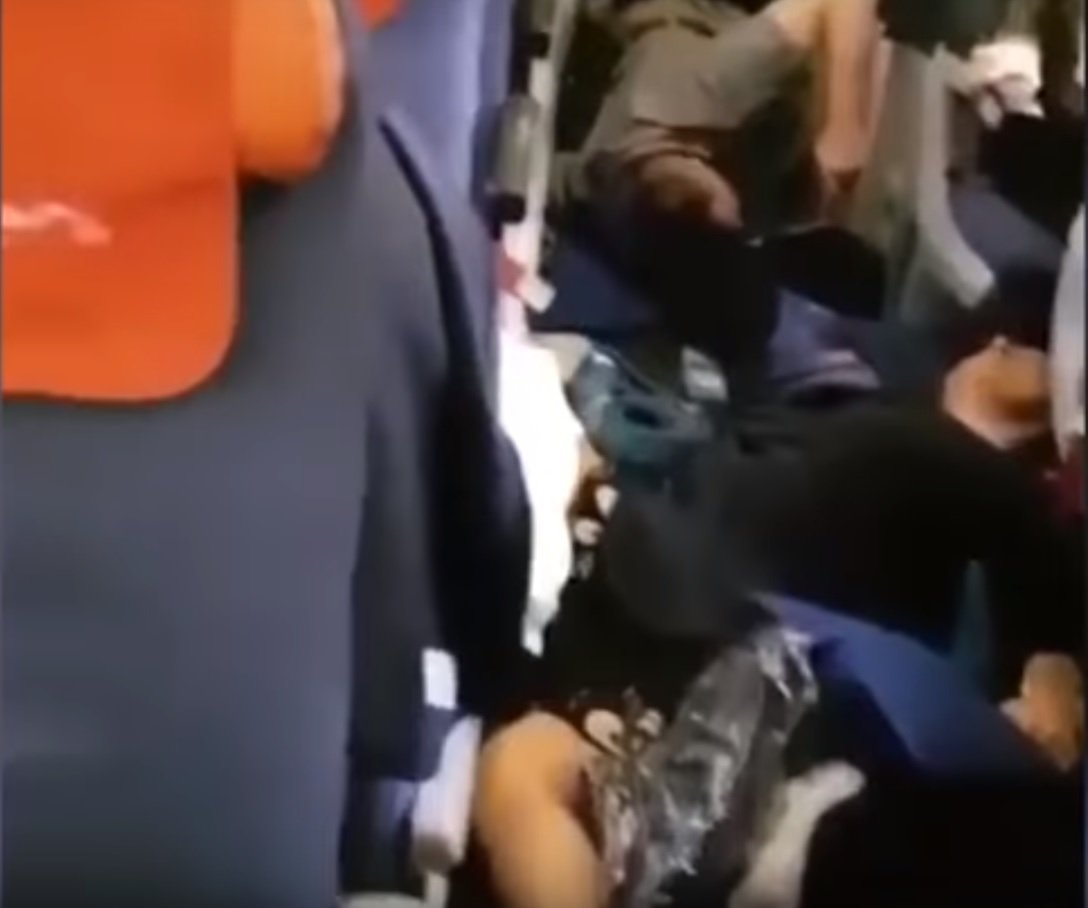 [VÍDEO] Al menos 25 heridos por turbulencias en un vuelo entre Moscú y Bangkok