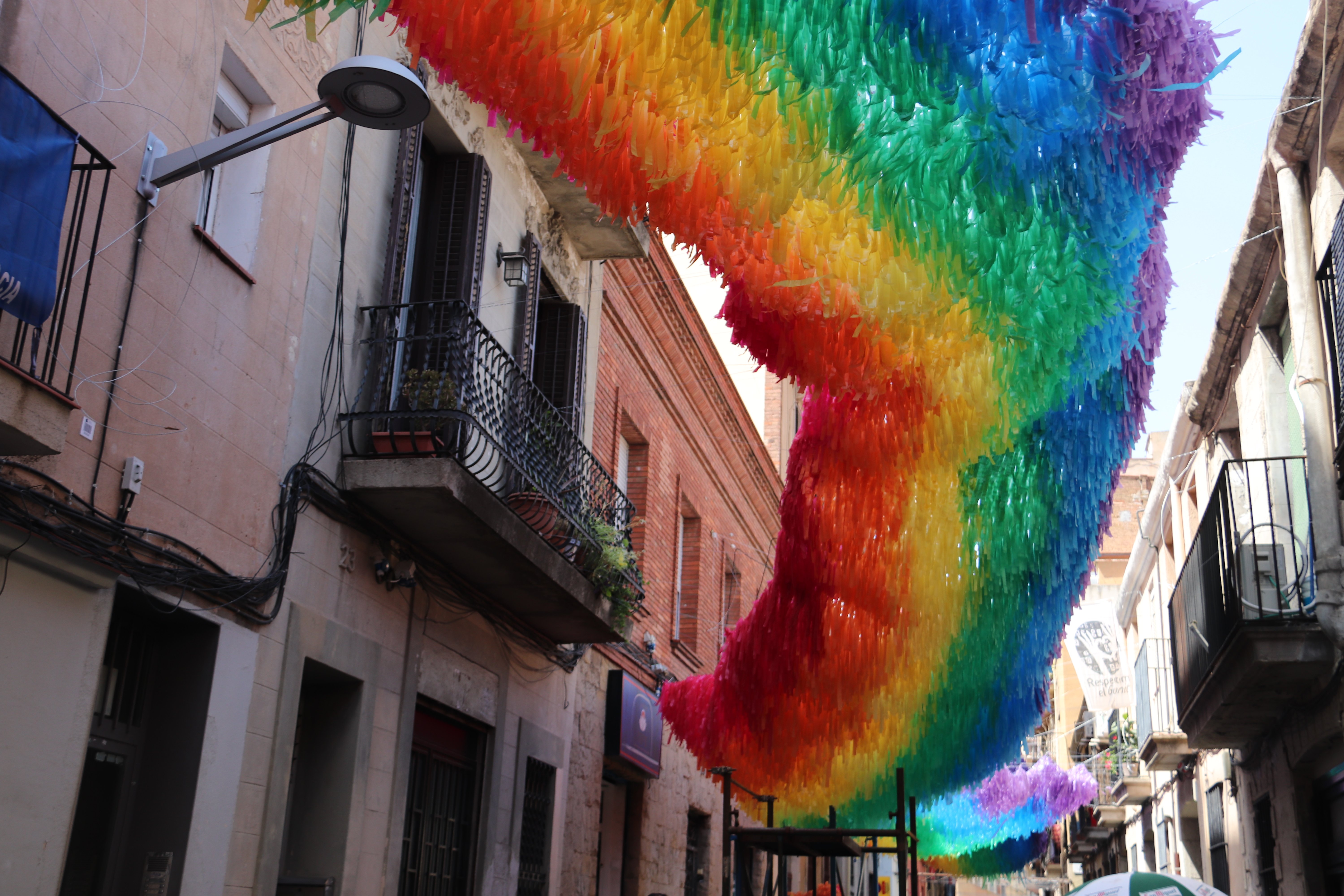 arco iris festa major barrio gracia / acn
