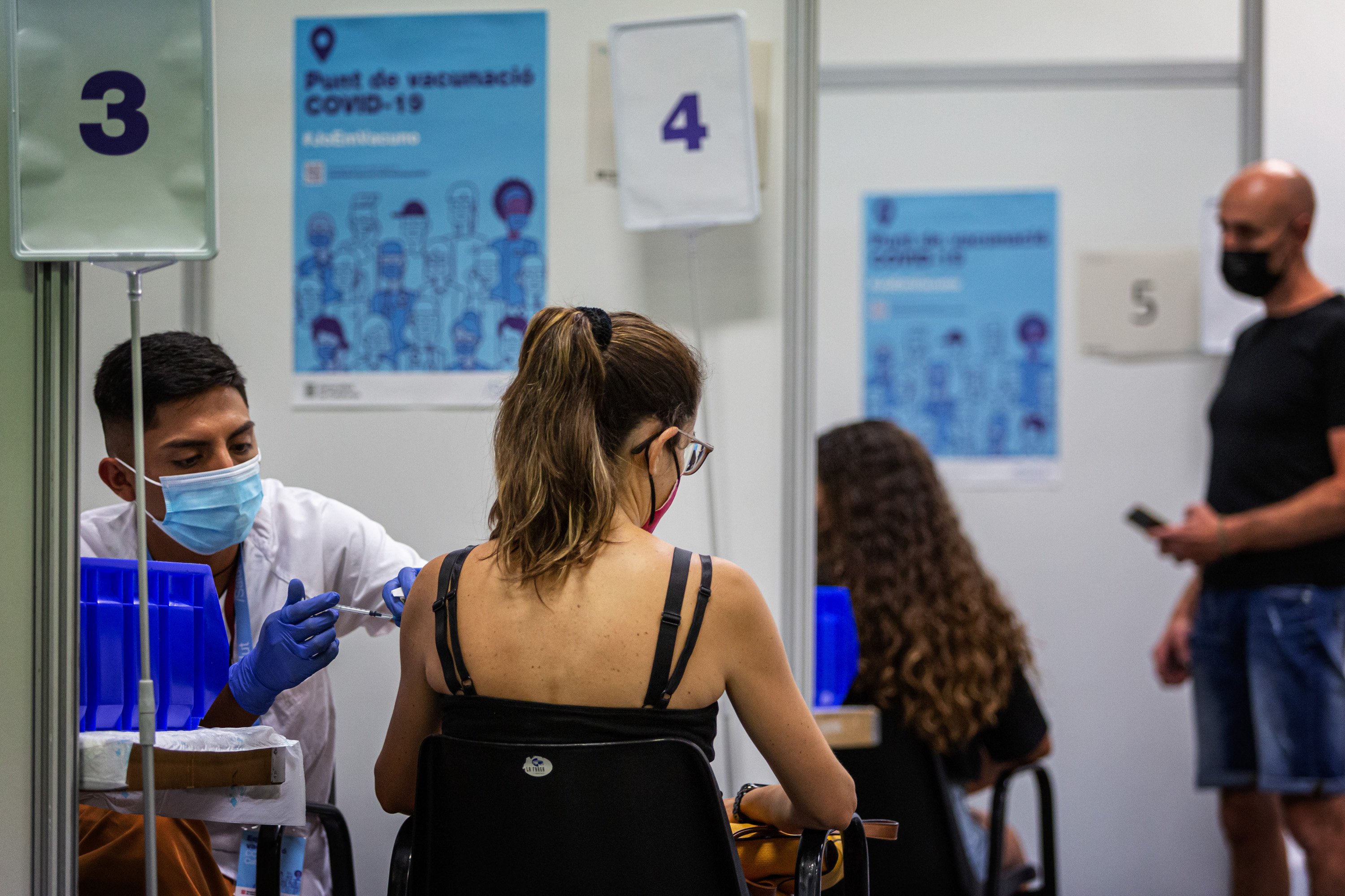 Las farmacias quieren convertirse en puntos de vacunación contra la covid