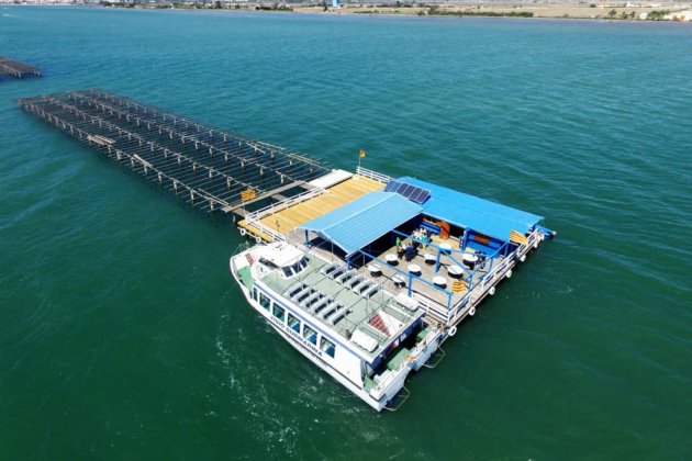 ‘Xiringuito’ per a turistes a les muscleres del Delta de l’Ebre / Foto: turismodeltadelebro.com