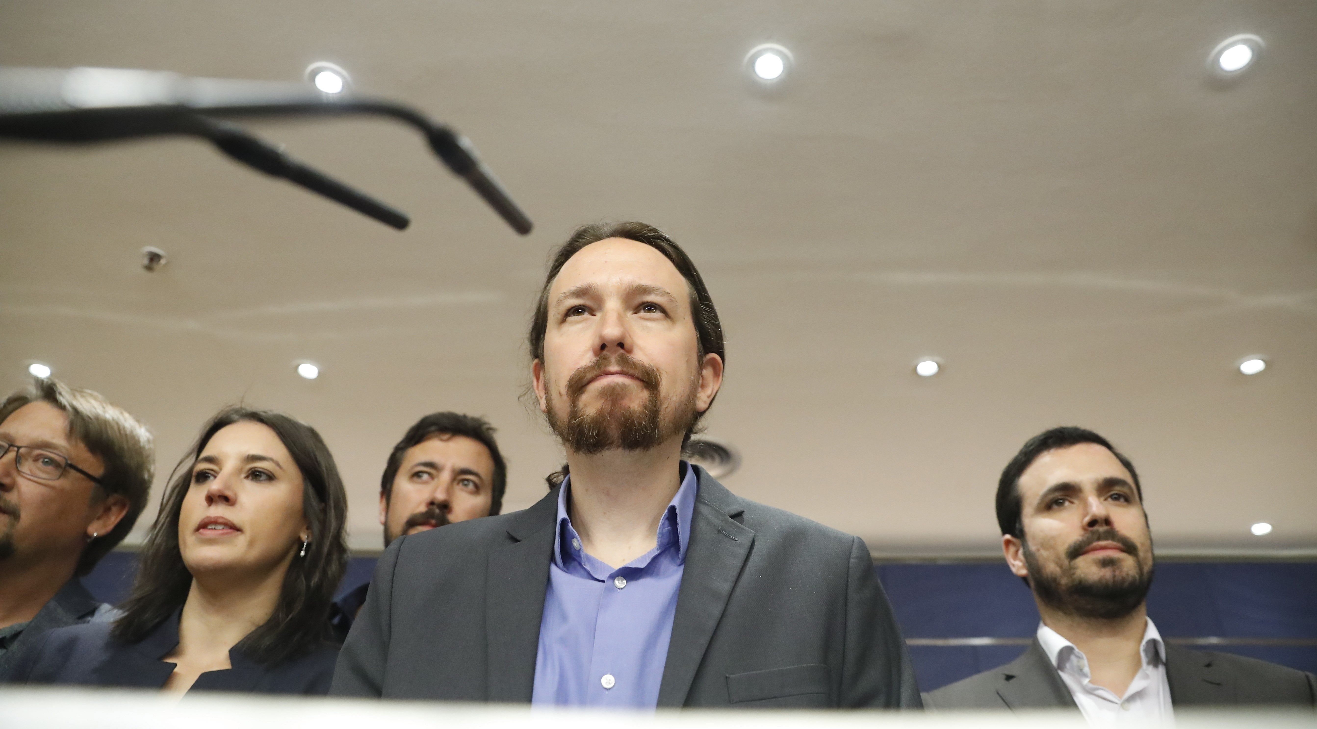 Iglesias pide una reunión con el PSOE por la moción de censura