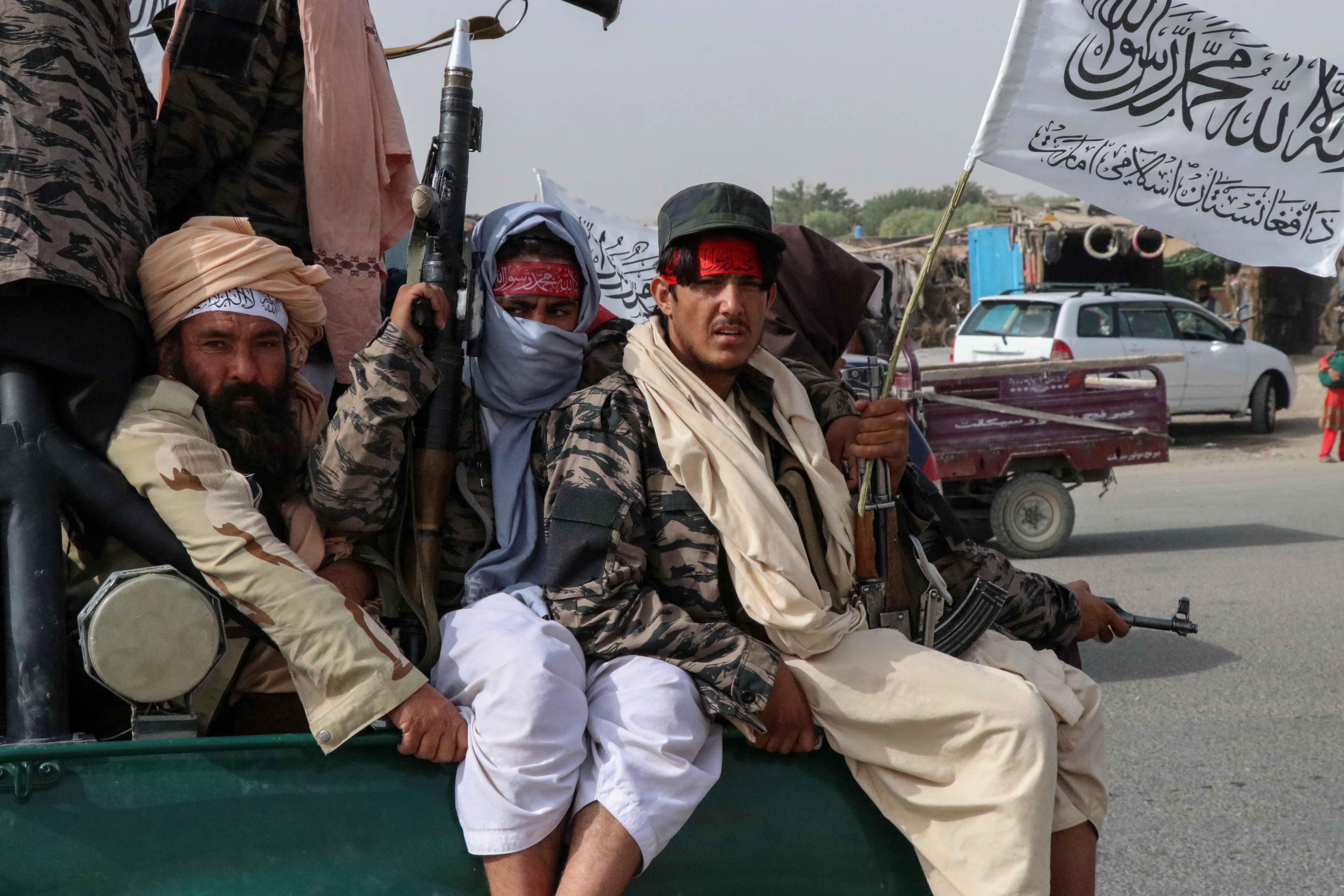 Afganistán: ¿cómo conviven los talibanes y el coronavirus?