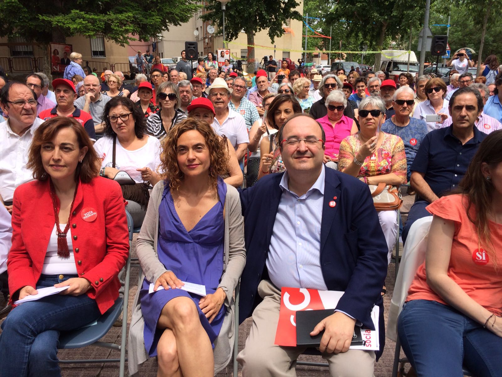 El PSC se aleja de Barcelona el día de la visita de Podemos