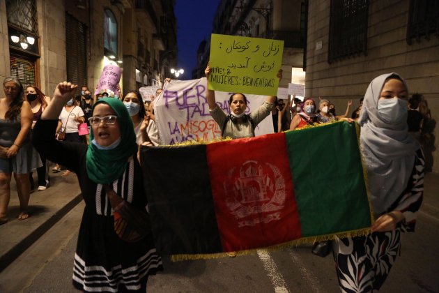 concentracion derechos mujeres afganistan barcelona montse giralt concentracion derechos mujeres afganistan barcelona montse giralt