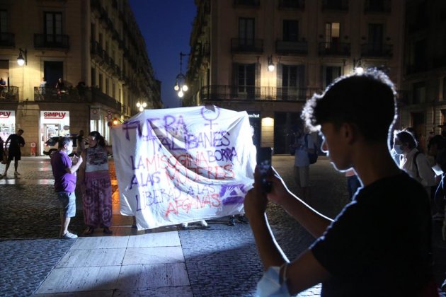 concentracion derechos mujeres afganistan barcelona montse giralt concentracion derechos mujeres afganistan barcelona montse giralt