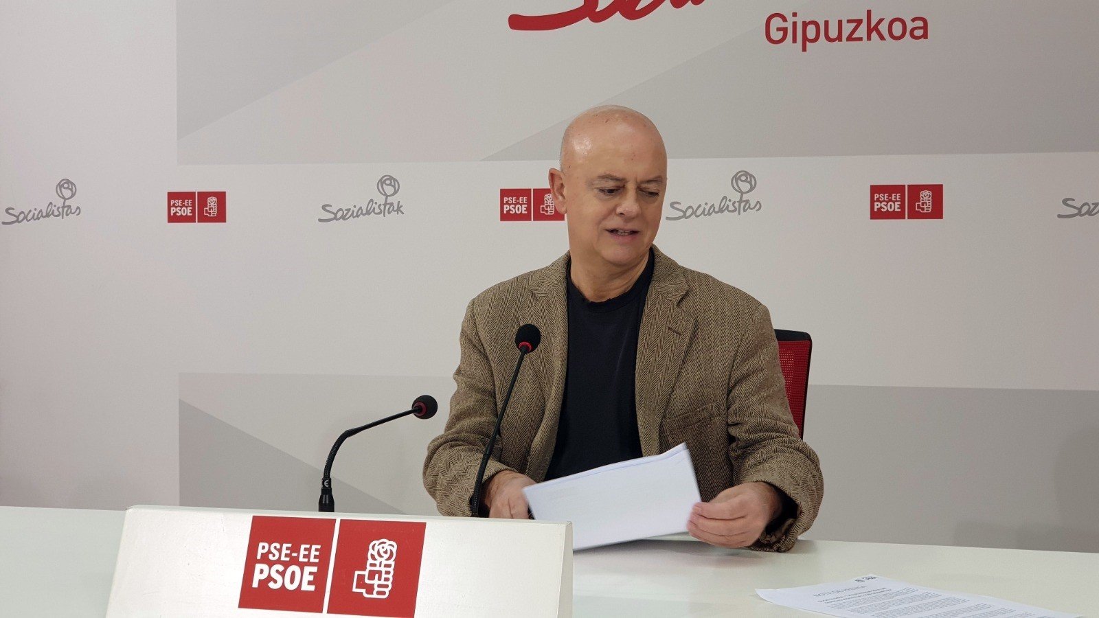Conflicte: el PSOE aparta Odón Elorza per criticar l'estratègia del partit