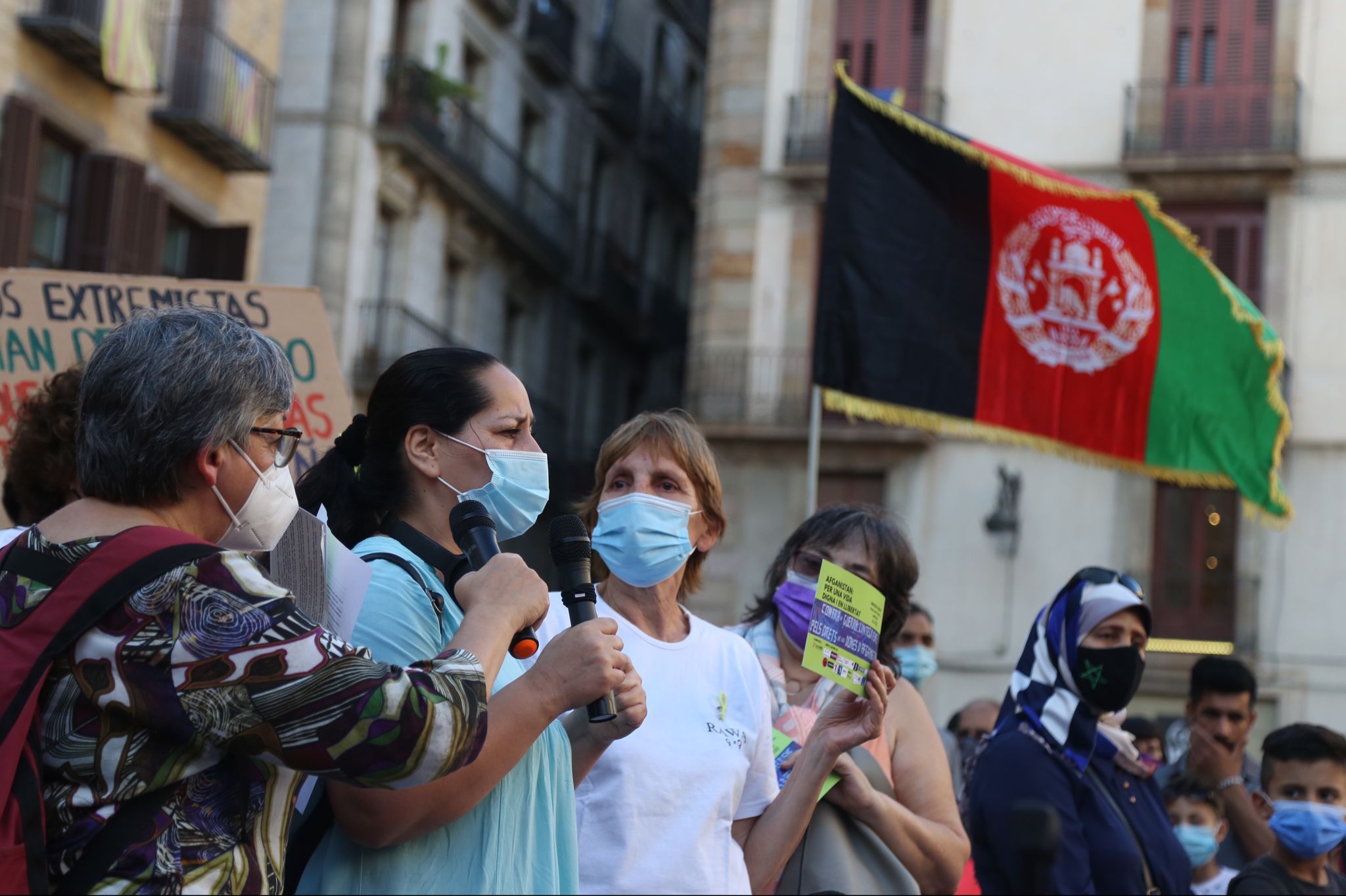 manifestación barcelona en apoyo a mujeres afganas 5 - montse giralt