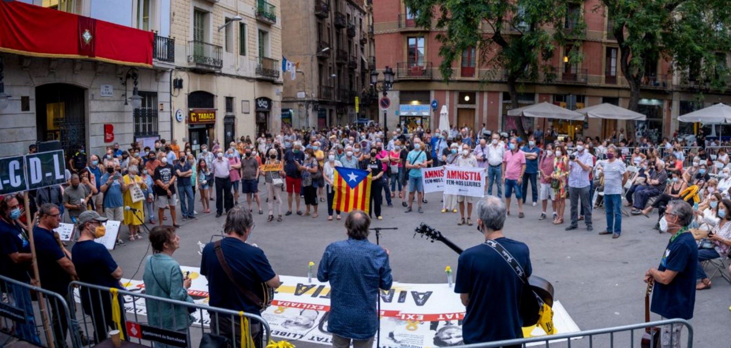 Siguen las críticas a Colau en Gràcia: "Cada uno recoge lo que siembra"