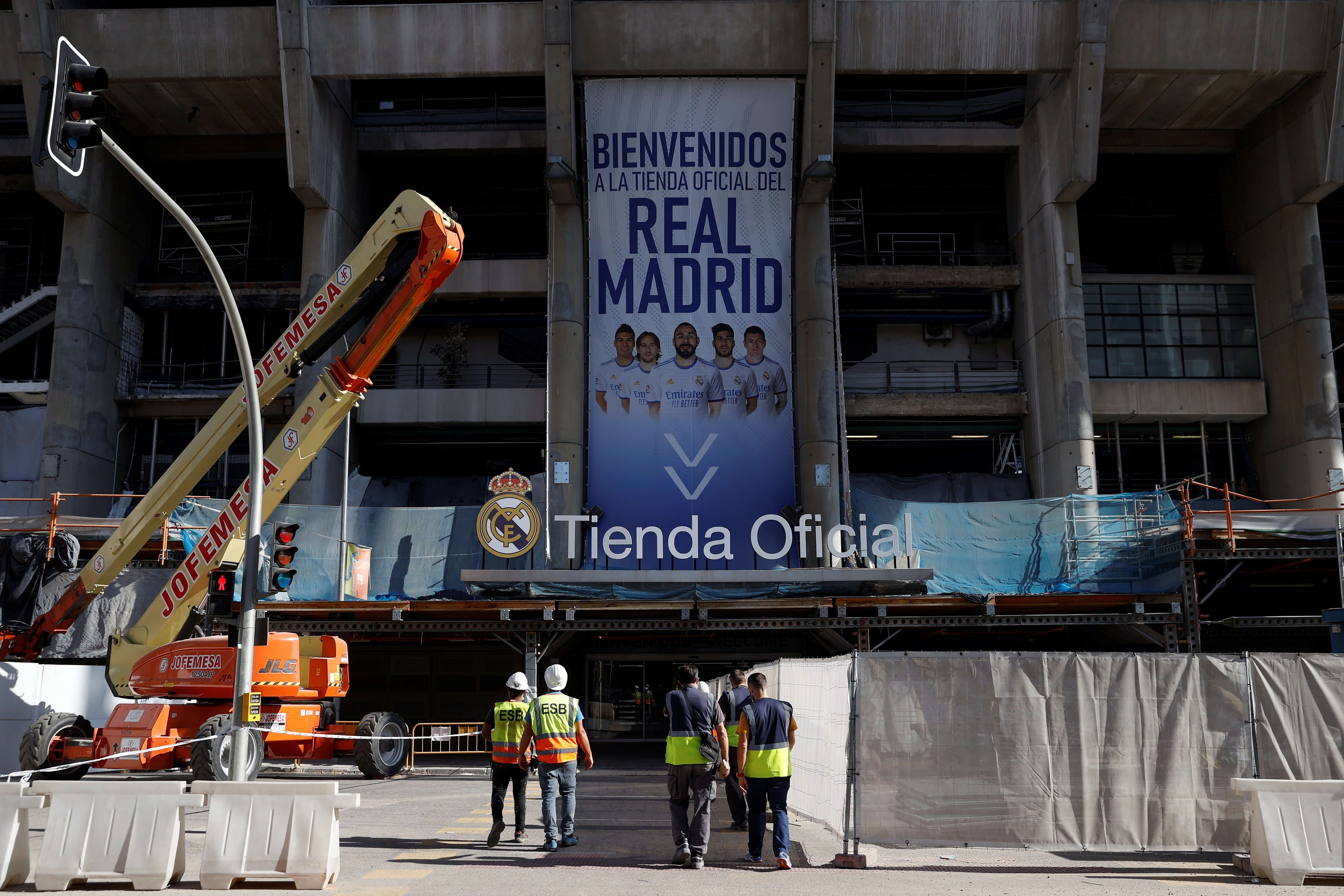 Empotran un coche para robar la Real Madrid en el Santiago Bernabéu