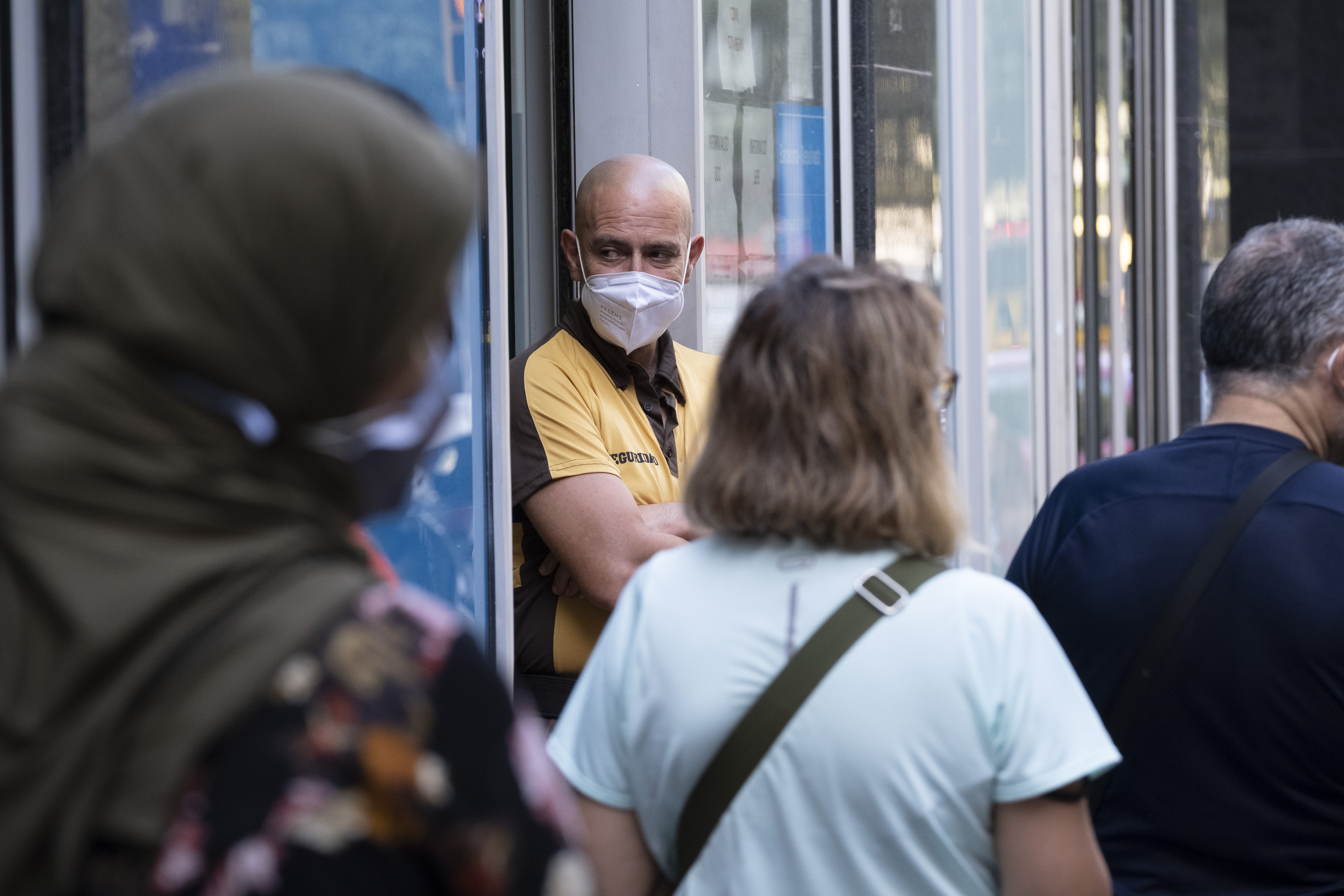 Catalunya lidera el descens de l'atur el 2021: 142.500 aturats menys