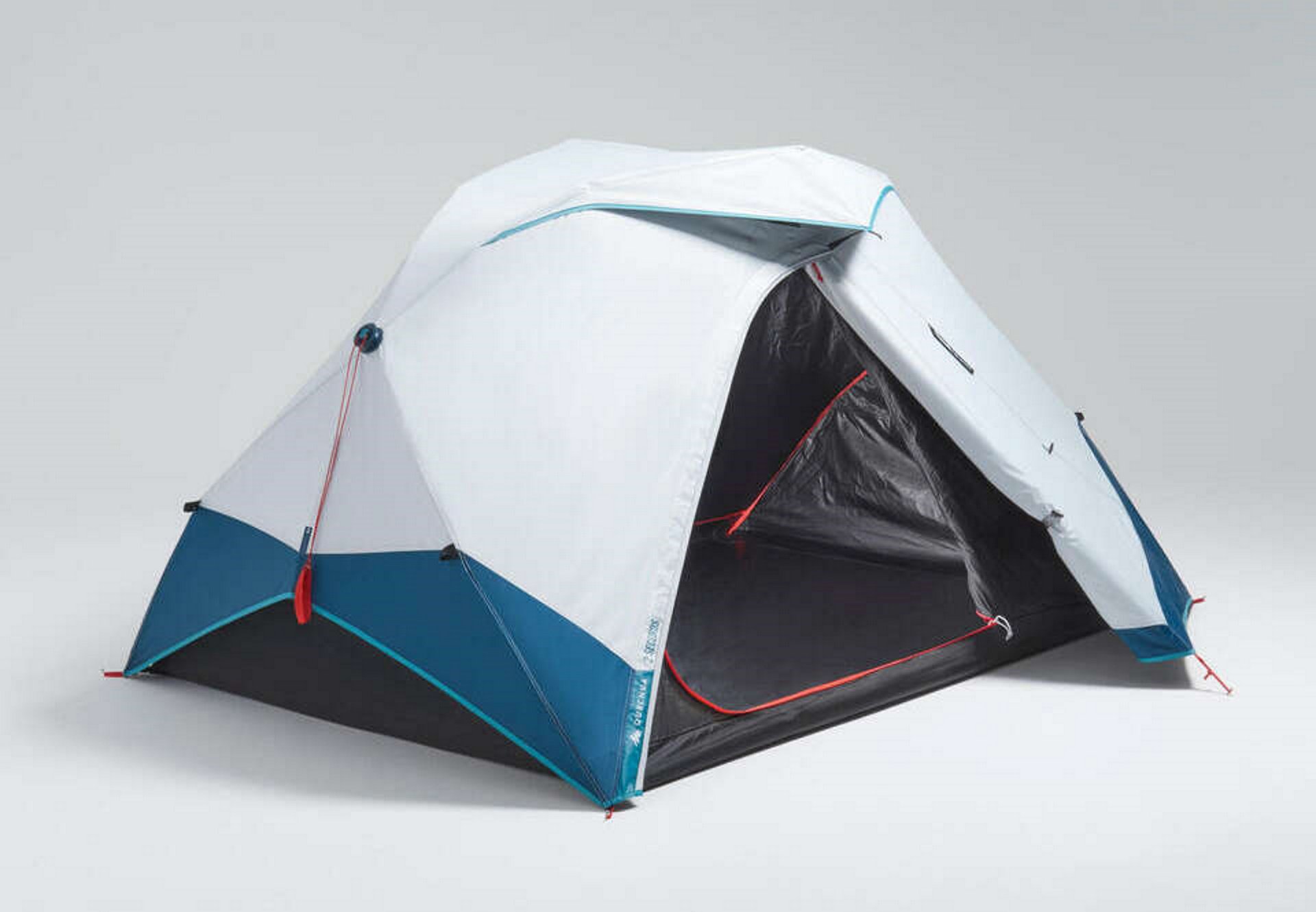 Decathlon crea una tenda de campanya 'low cost' amb tecnologia punta