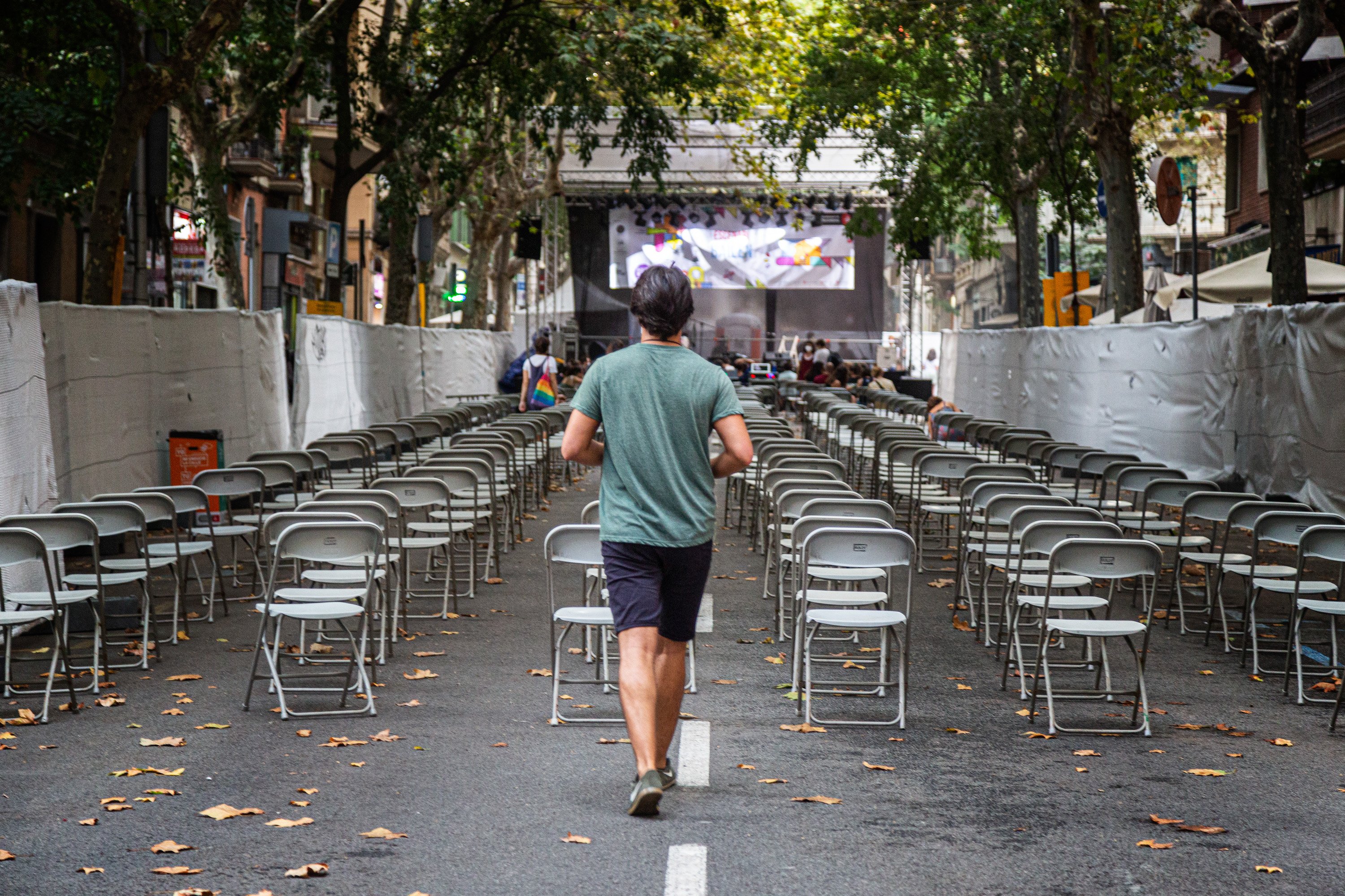 Los escenarios más grandes, situados en puntos concretos del barrio