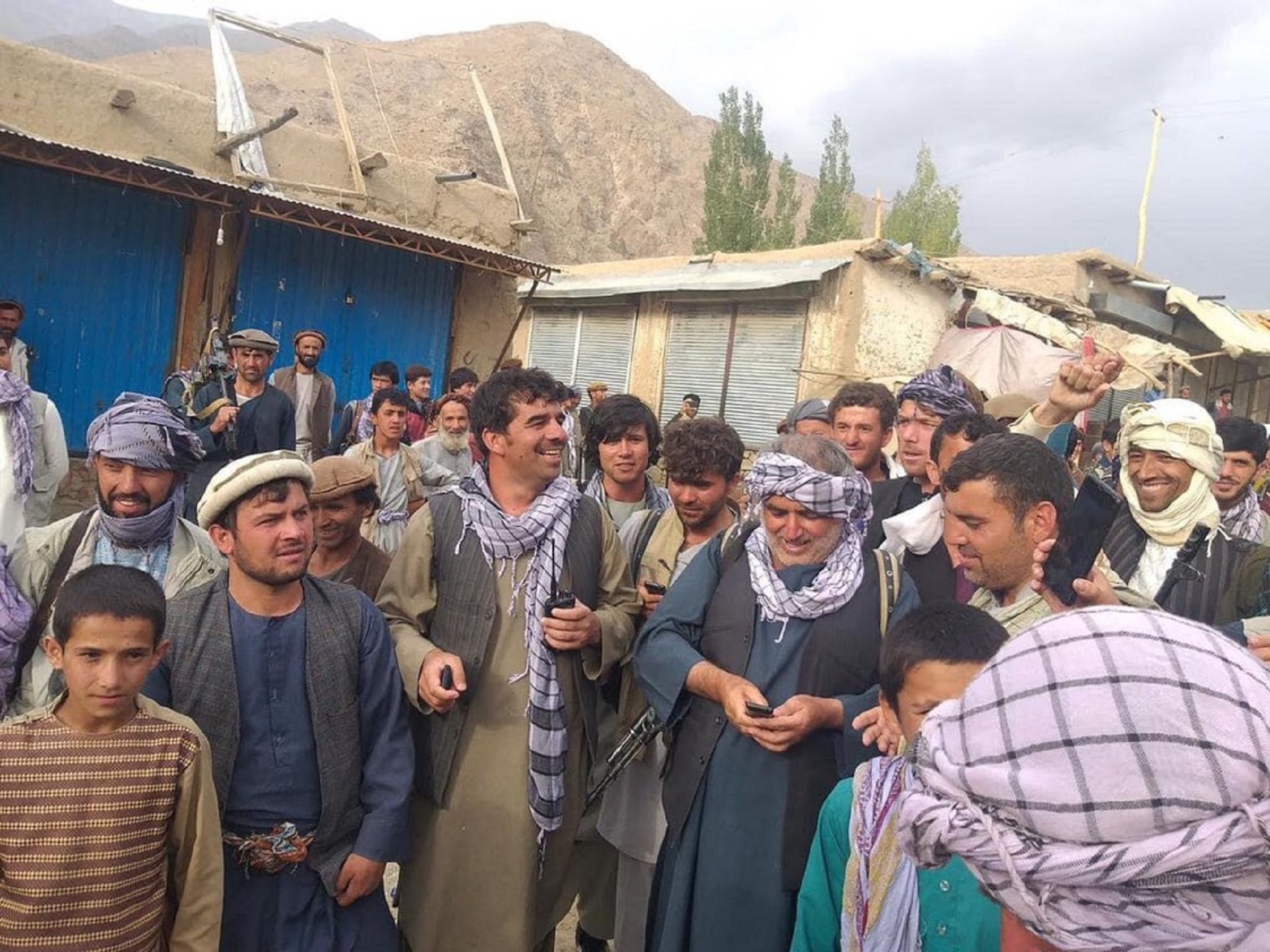 Primera derrota de los talibanes: la resistencia captura al menos un distrito