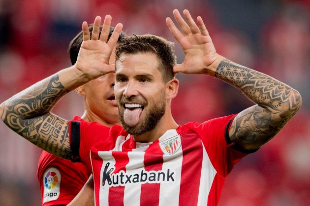 iñigo martinez celebra gol athletic barça @AthleticClub