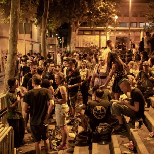 Barcelona vol reduir el soroll nocturn en aquests onze punts de la ciutat