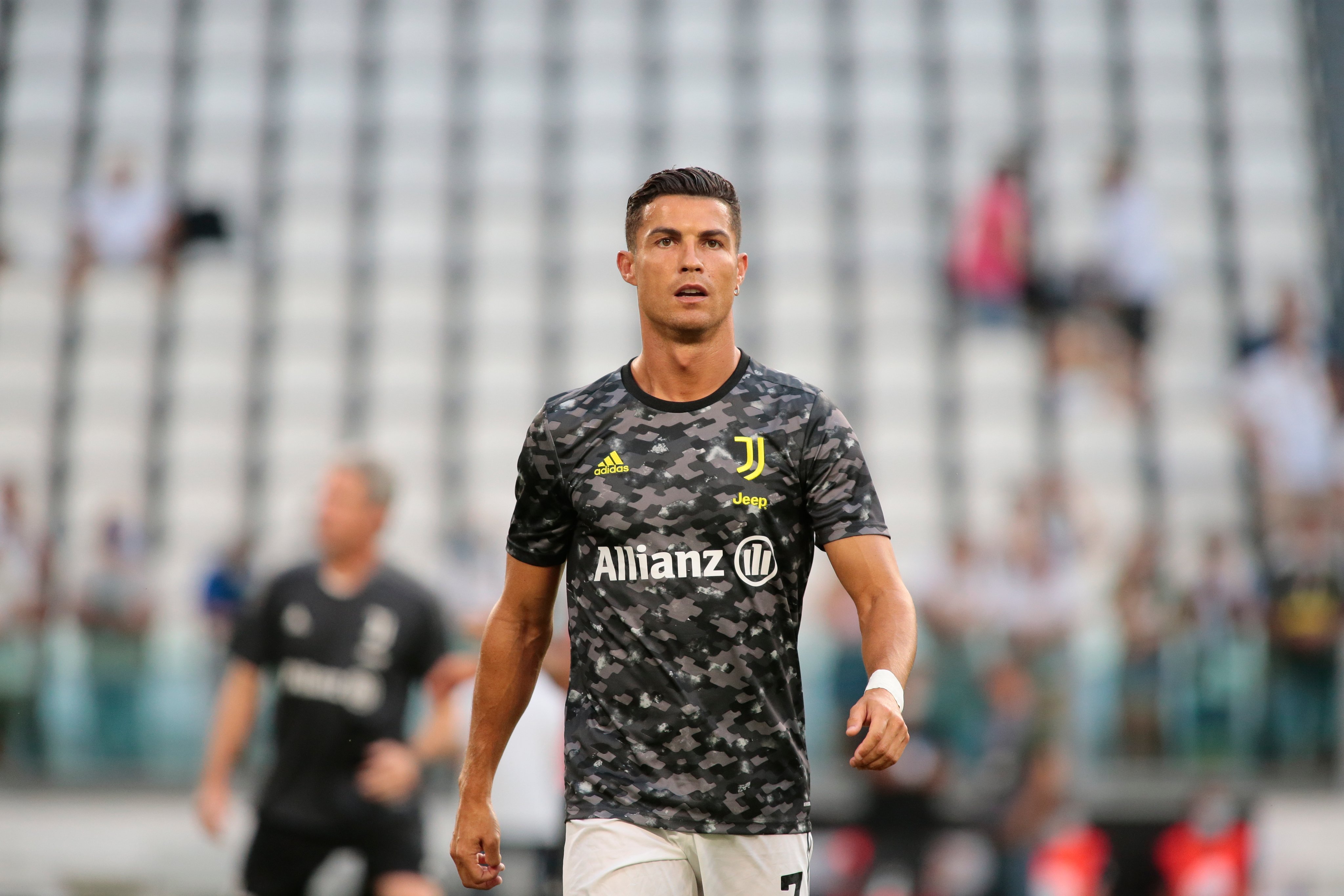 Cristiano Ronaldo es suplente y se disparan los rumores de una salida de la Juve