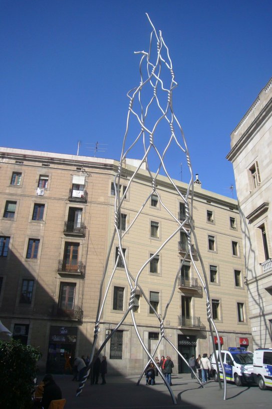 Monumento a los castellers (plaza san Miquel Barcelona)