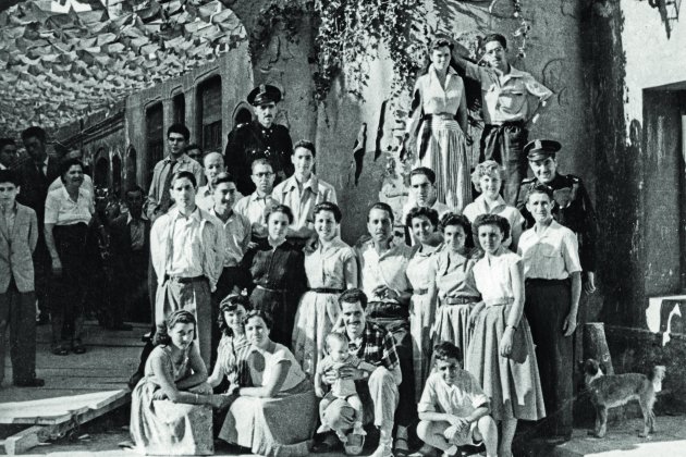 Fiesta Sants Autor desconegut AMDS UEC SANTS 1950 Comissio festes carrer Alcolea