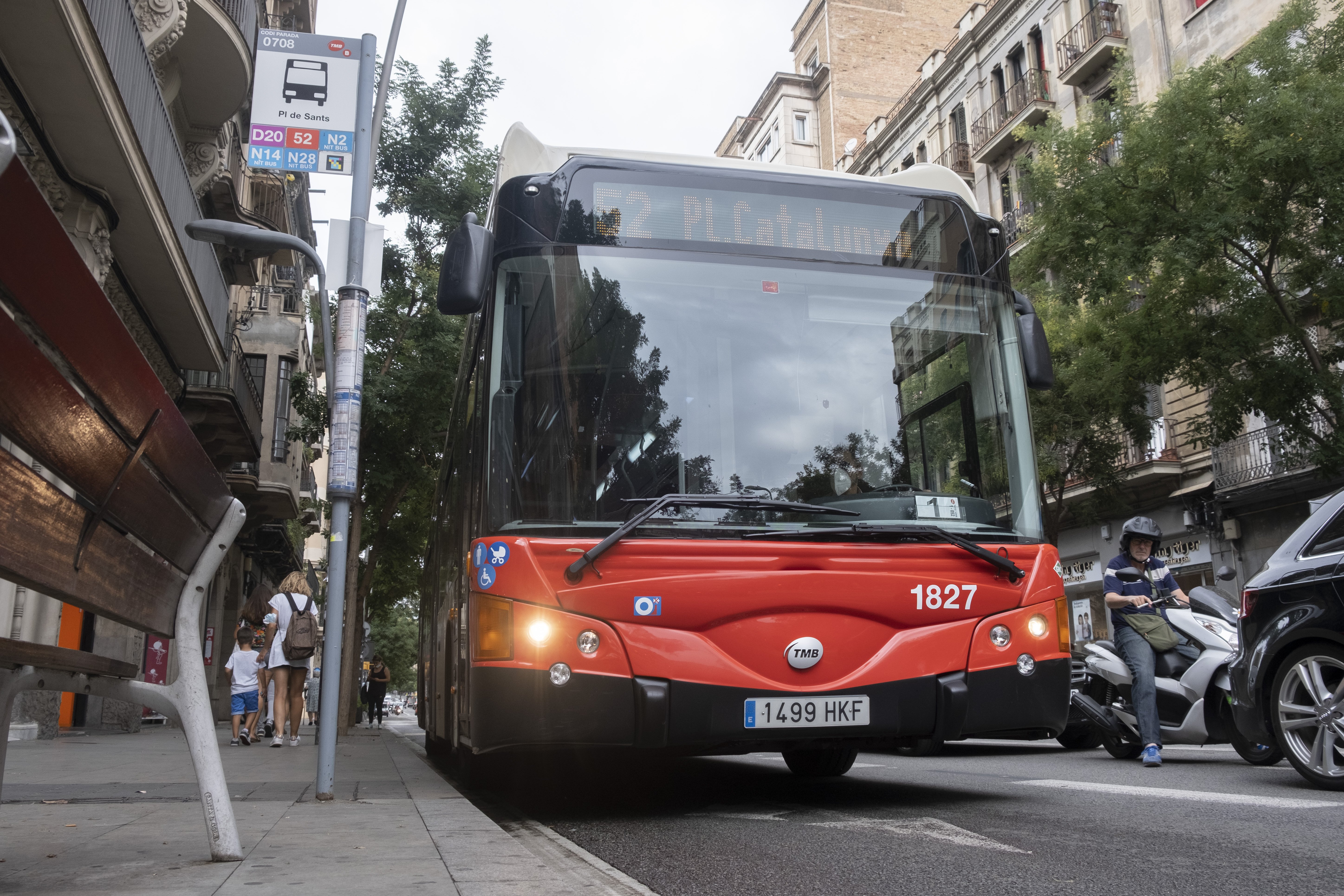 Desconvocada la huelga indefinida de autobuses en Barcelona