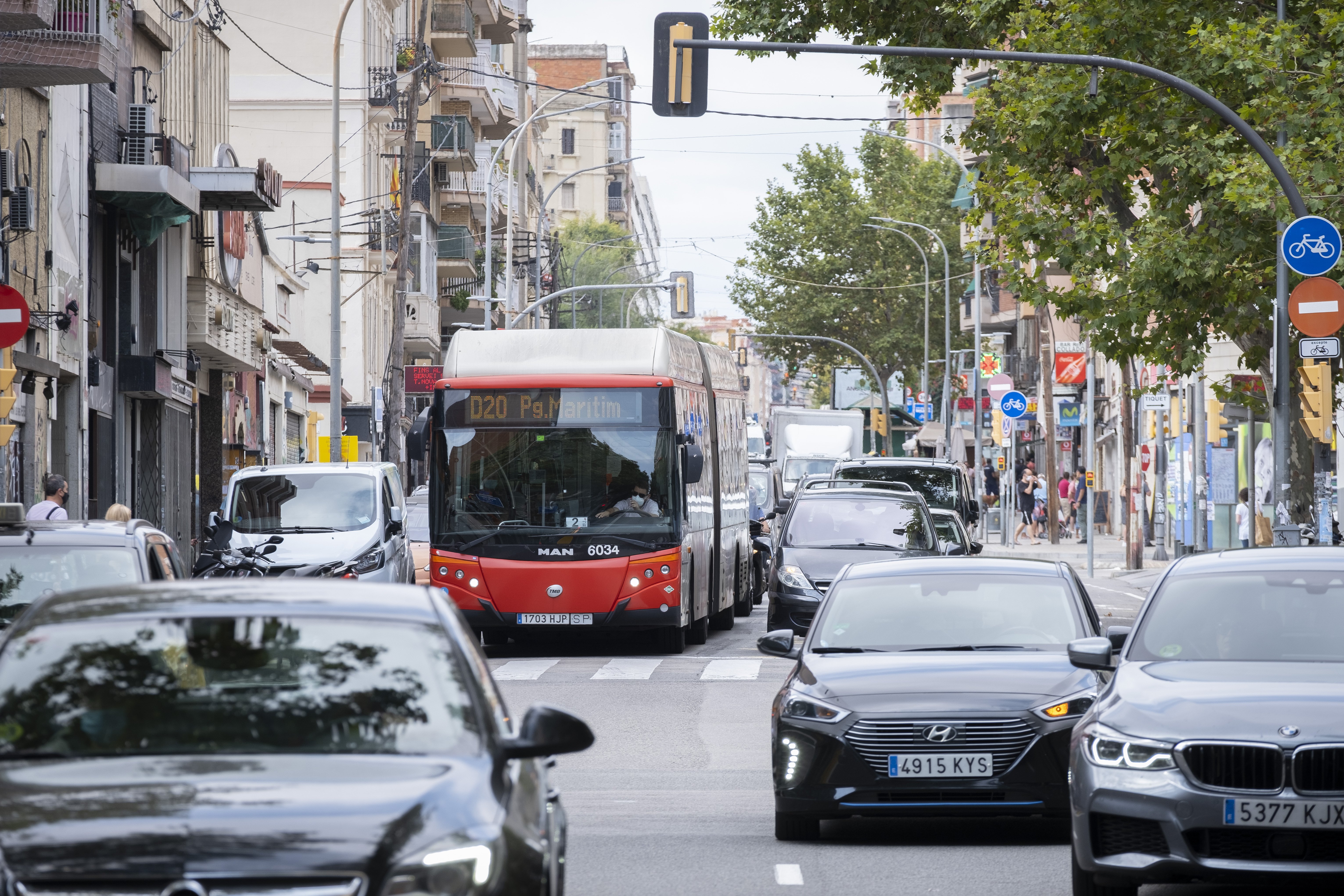 El Govern fija unos servicios mínimos del 33% por la huelga de buses en Barcelona