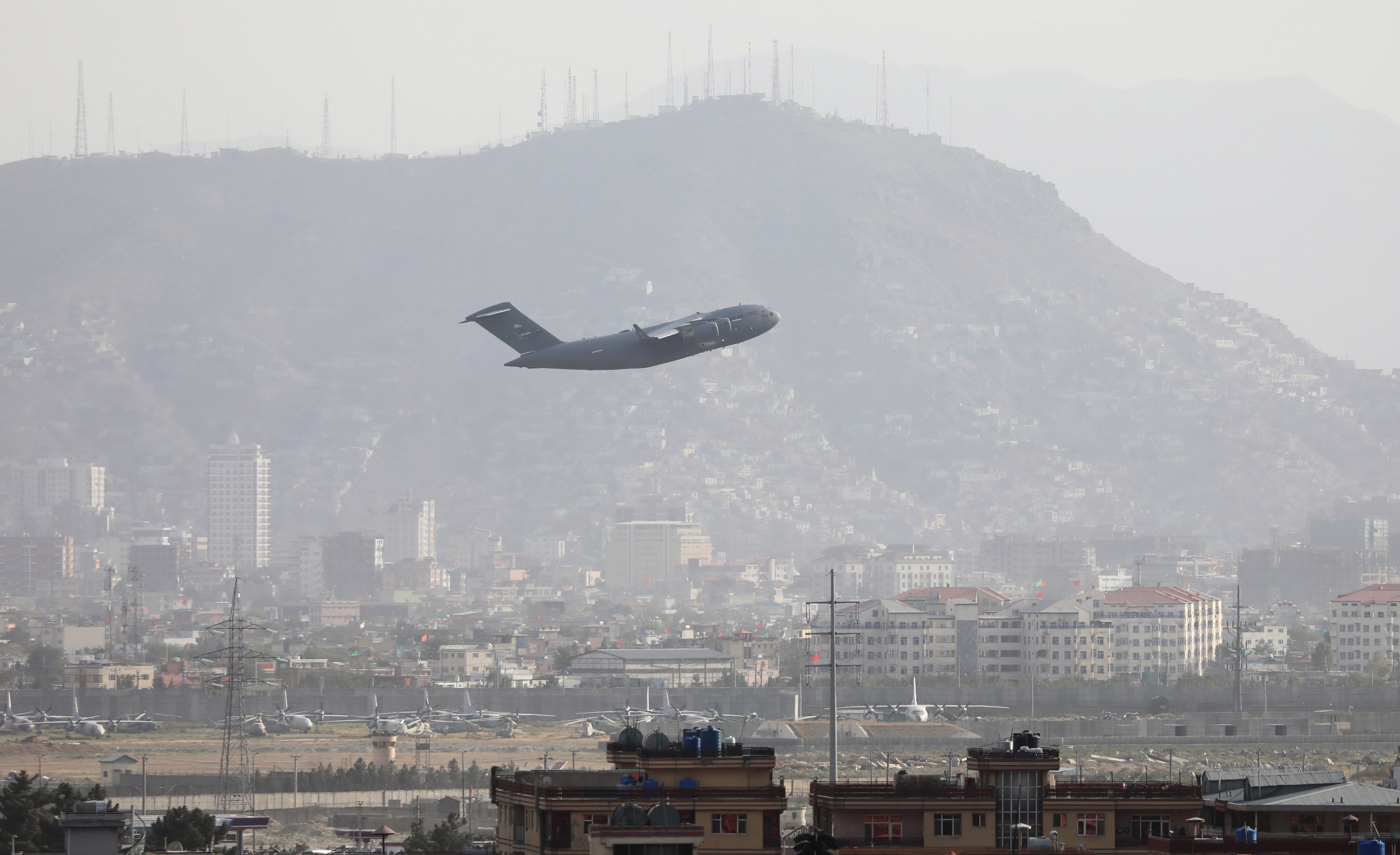 Aconsellen allunyar-se de l'aeroport de Kabul per amenaça terrorista