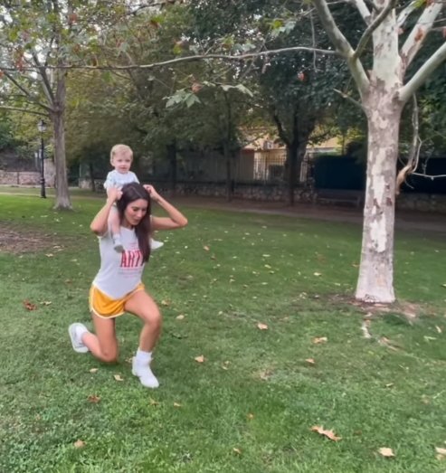 Pilar Rubio hijo Màximo Adriano ejercicio paseo 4 @pilarrubiooficial