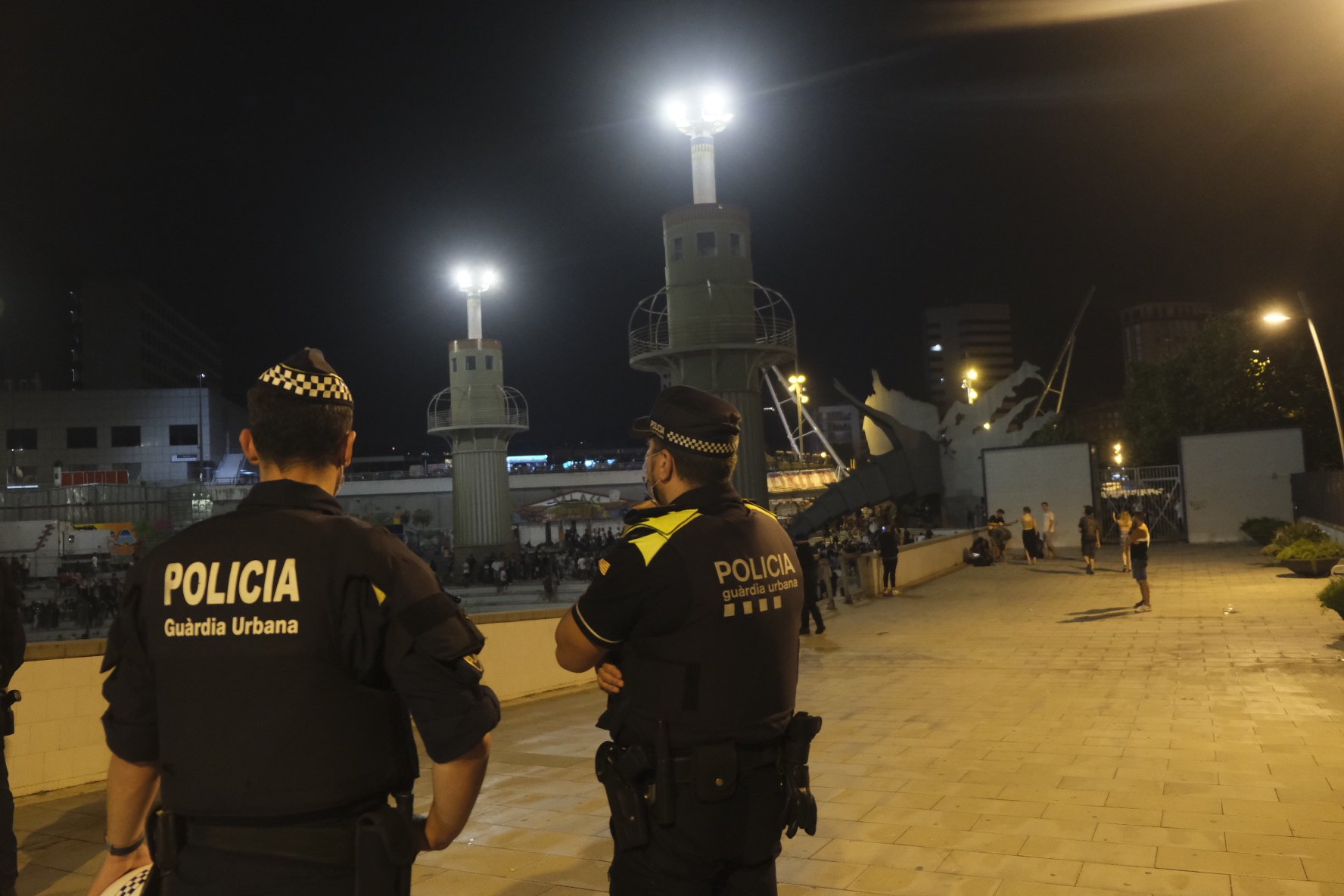 La Guardia Urbana controla el botellón