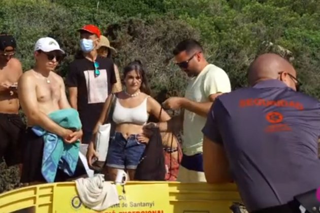 cola bañistas en Caló des Moro Mallorca IB3