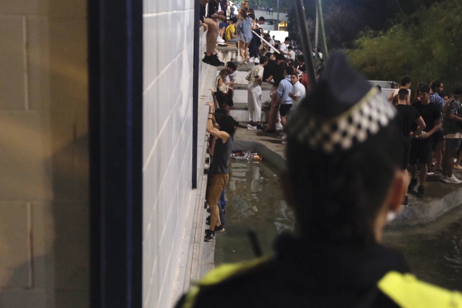 Batlle treu pit de la "continguda" actuació policial a les festes de Sants