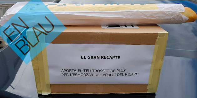 regal a Ricard Ustrell de part de la plantilla de TV3  EN BLAU